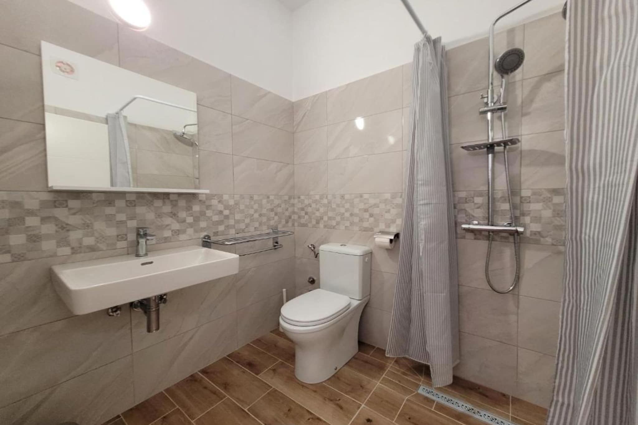 Sunset Bay Villa - Four Bedroom Holiday Home  with Terrace - Badkamer