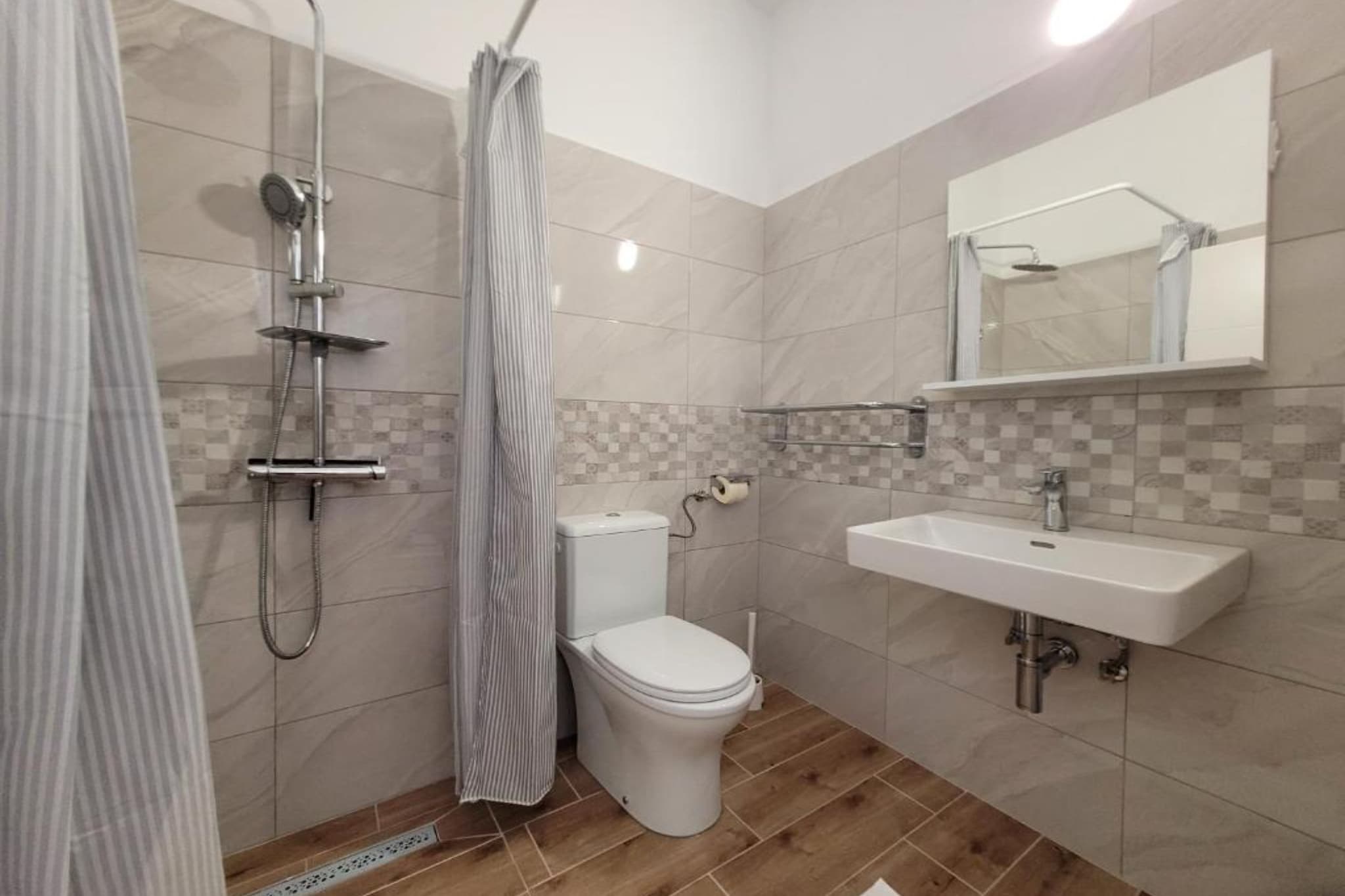 Sunset Bay Villa - Four Bedroom Holiday Home  with Terrace - Badkamer