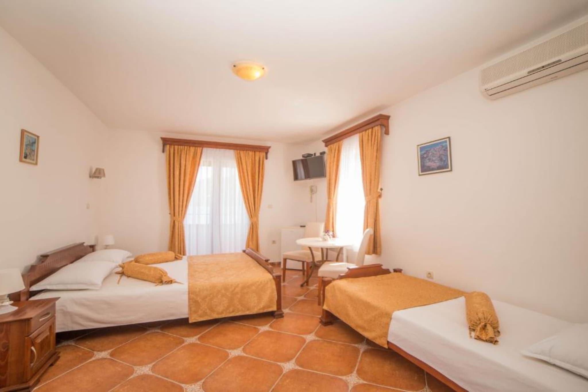 Fiammanti Hotel Montenegro-Triple Room with Balcony and Sea View - Chambre