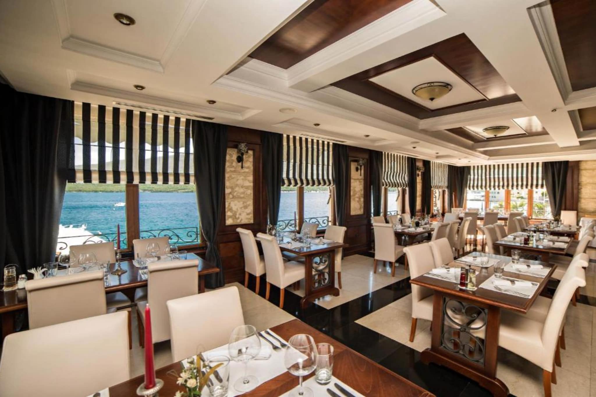 Fiammanti Hotel Montenegro-Triple Room with Balcony and Sea View 1 - Extérieur