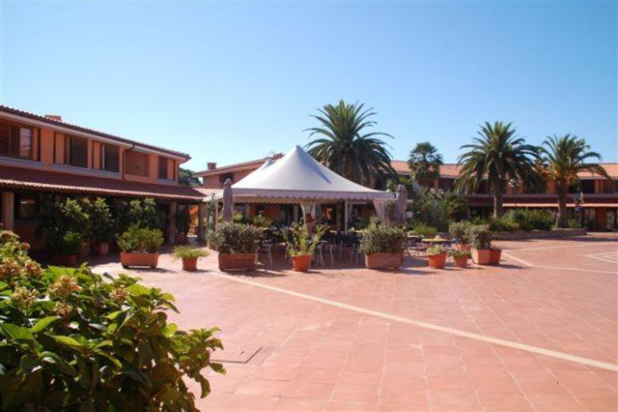 Exterior Summer