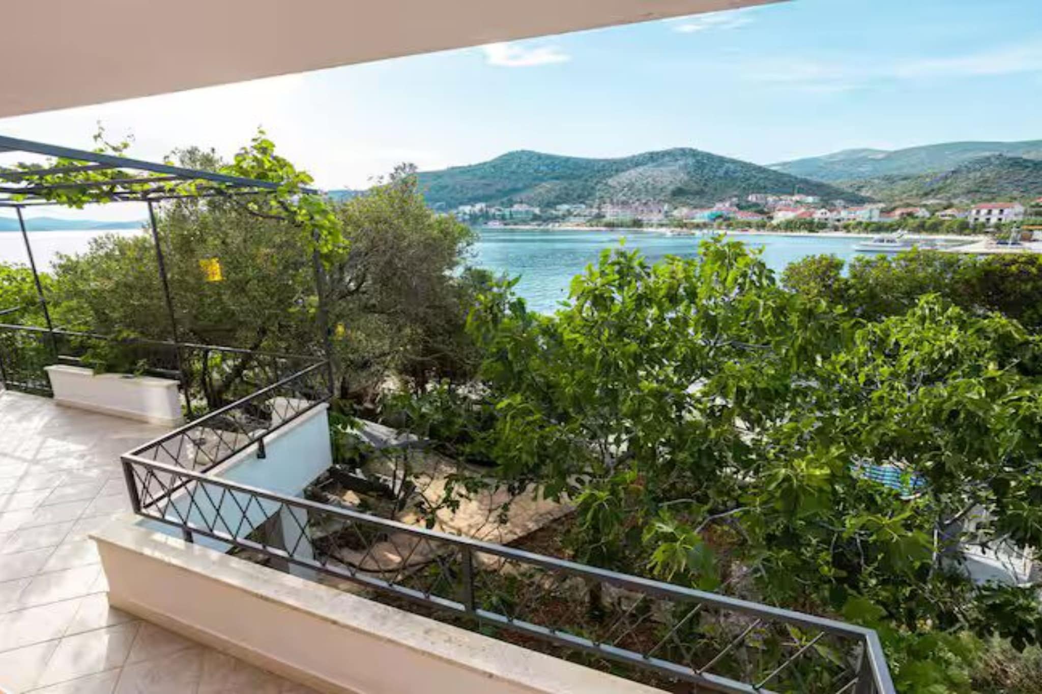 Blue Magic Apartment - Two Bedroom Apartment with Sea View and Terrace - Terras