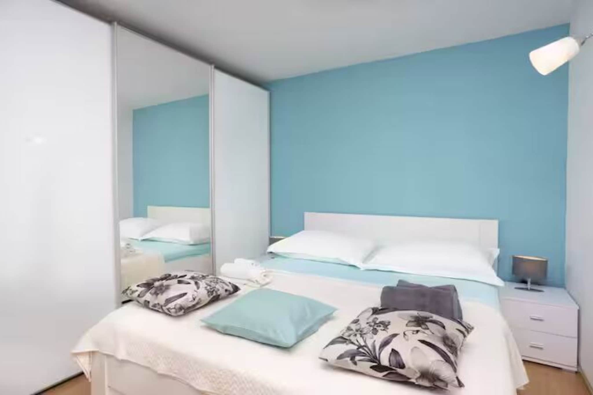 Blue Magic Apartment - Two Bedroom Apartment with Sea View and Terrace - Slaapkamer