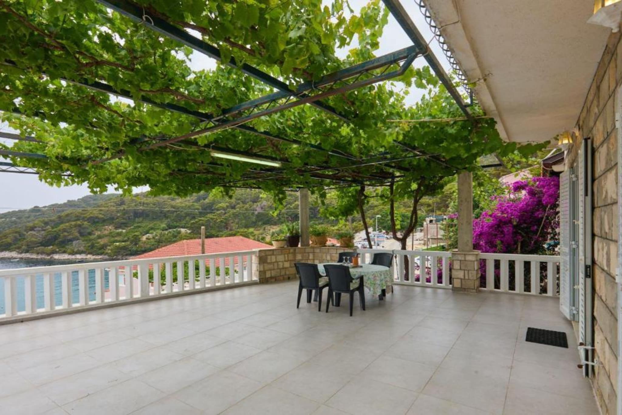 Villa Azure Saplunara - One bedroom apartment Marta - Terras