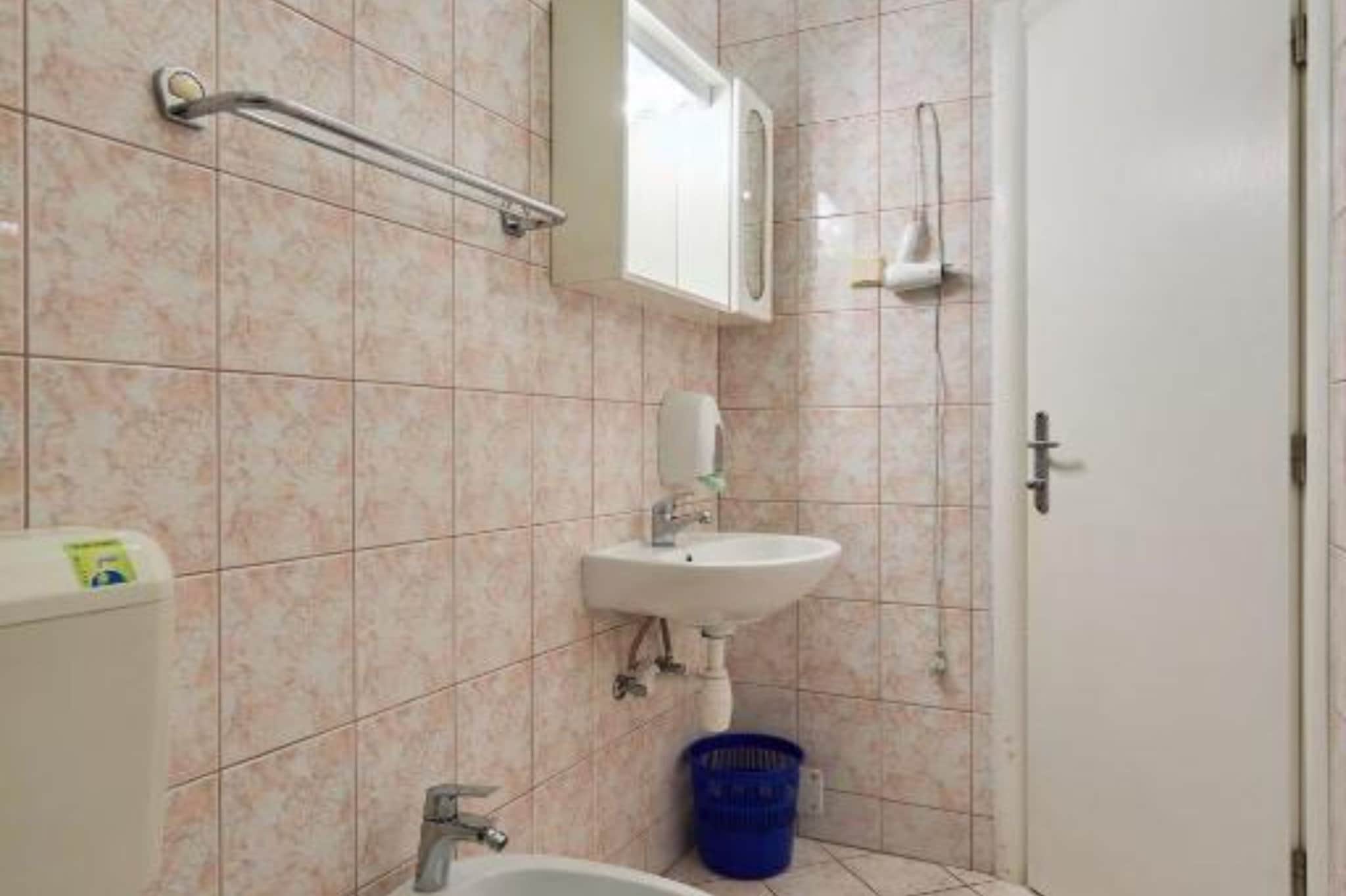Villa Azure Saplunara - One bedroom apartment Marta - Badkamer