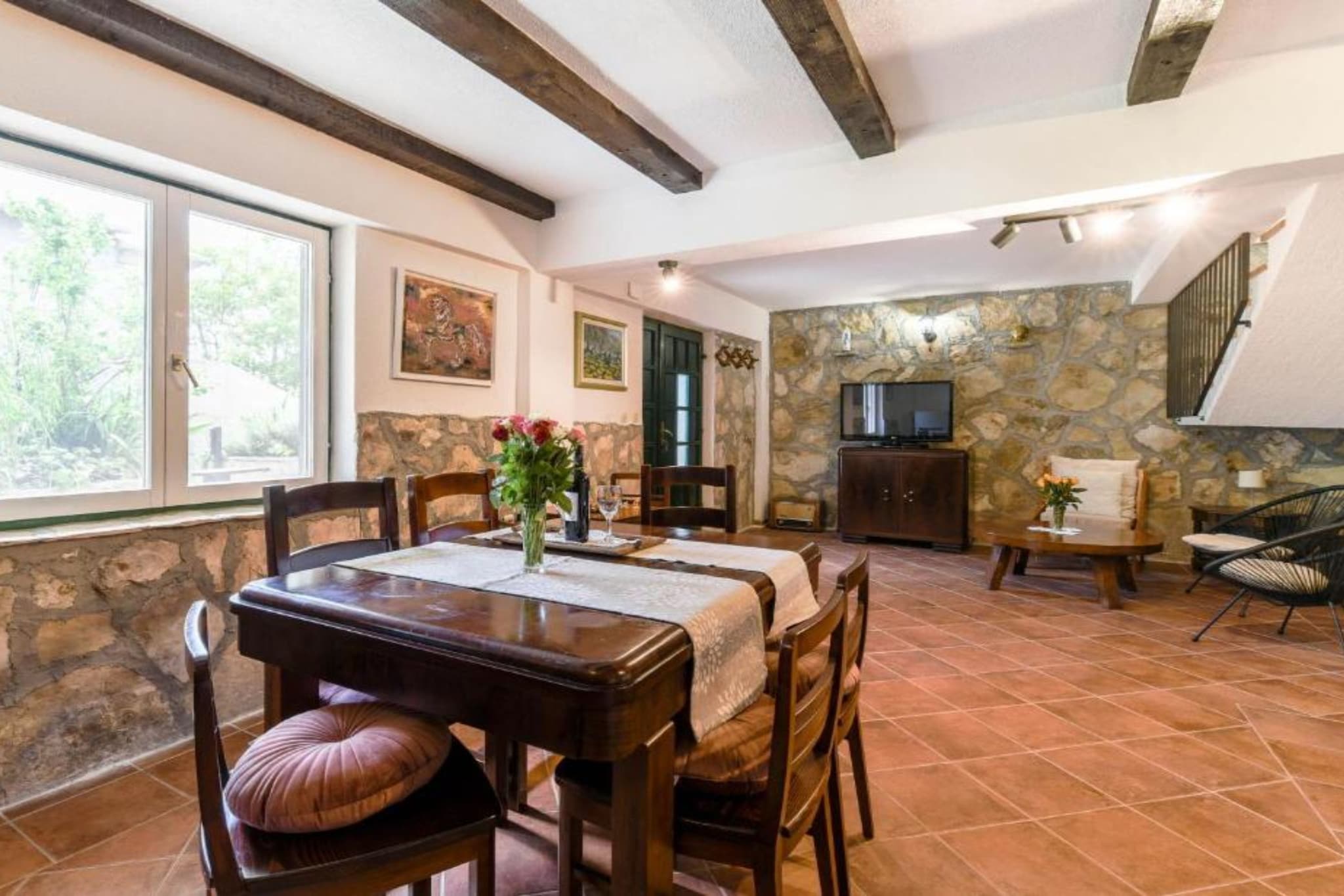 Villa Danica , Horizon Escape - Two Bedroom Holiday Home - Dining room