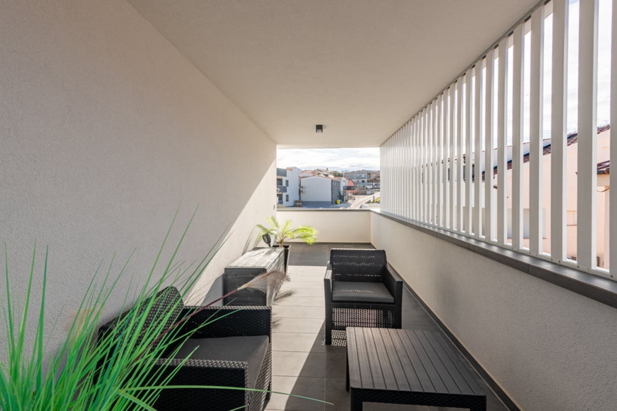 Marilona Welle Apartments Vir - De Luxe Three Bedroom Apartment with  Hot-Tub - Terras