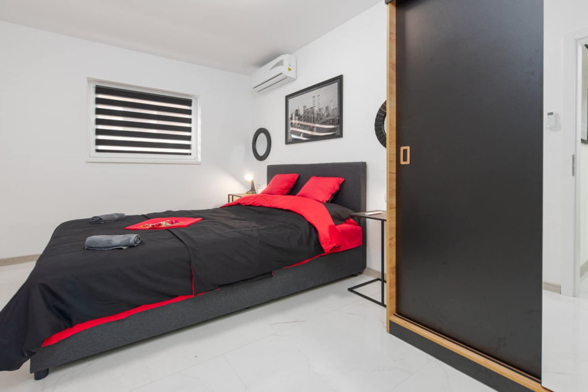 Marilona Welle Apartments Vir - De Luxe Three Bedroom Apartment with  Hot-Tub - Slaapkamer