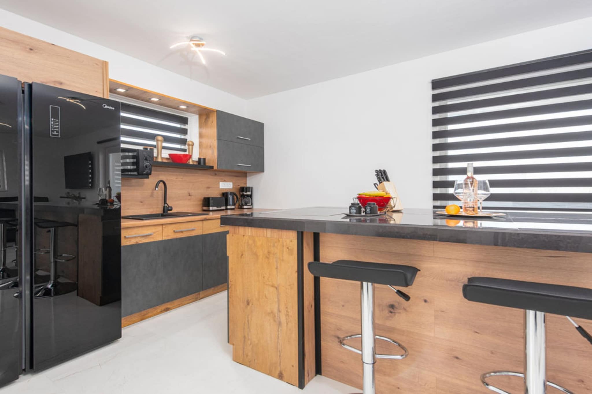 Marilona Welle Apartments Vir - De Luxe Three Bedroom Apartment with  Hot-Tub - Keuken
