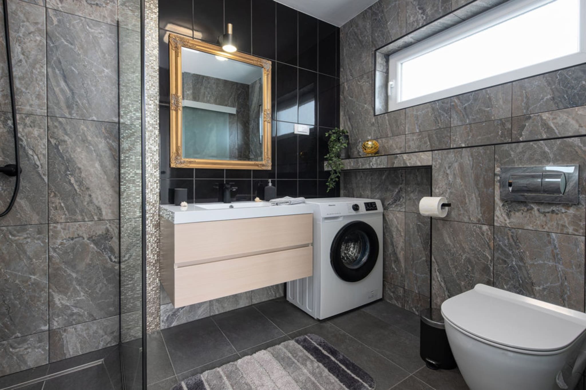 Marilona Welle Apartments Vir - De Luxe Three Bedroom Apartment with  Hot-Tub - Badkamer
