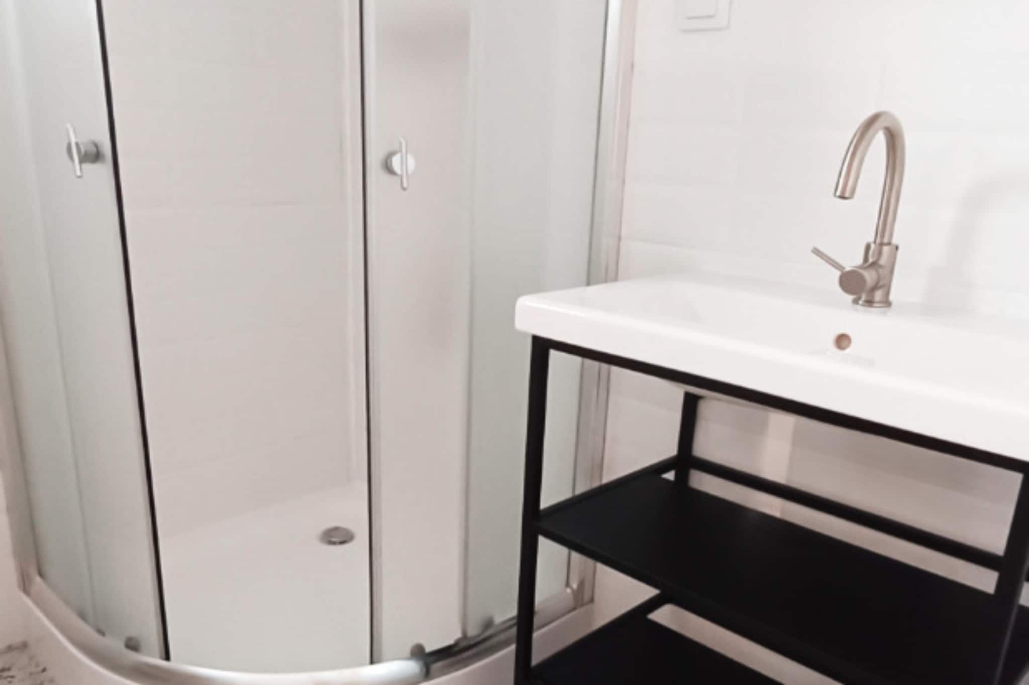 Domek wakacyjny z 2 sypialniami na piętrze w Kopalinie - Salle de bain