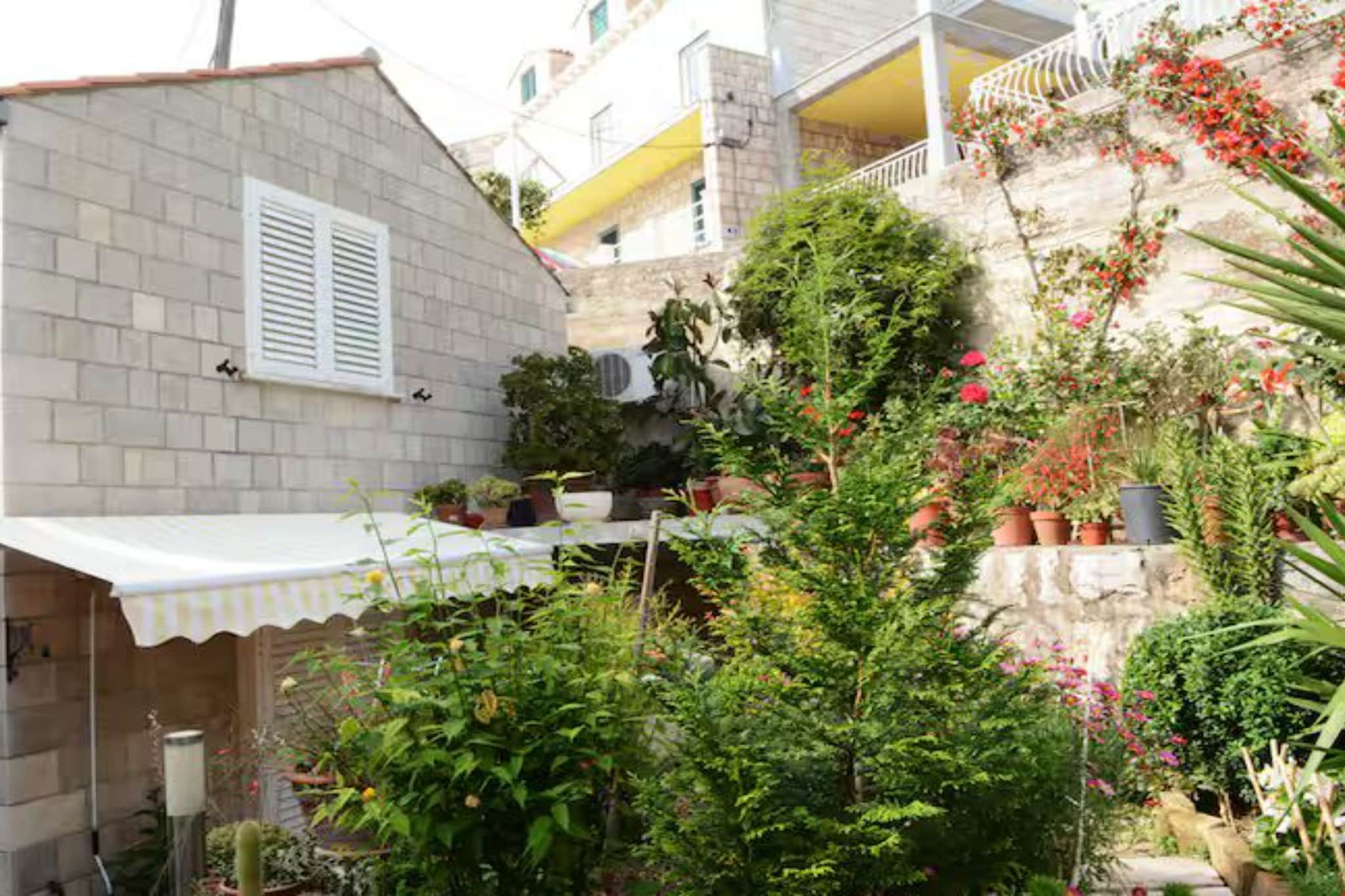 Beach House Legosi - Three bedroom house - Jardins en été