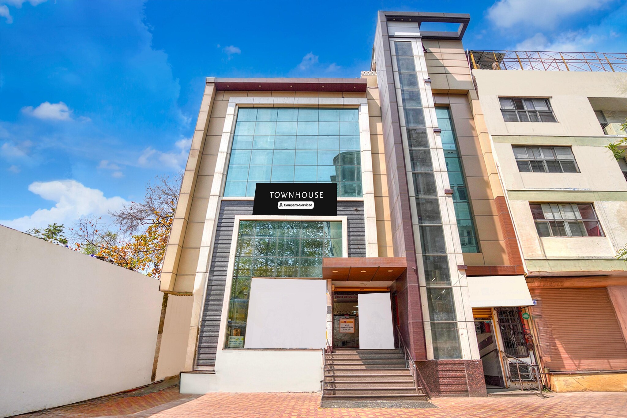 Townhouse Z Square Mall
