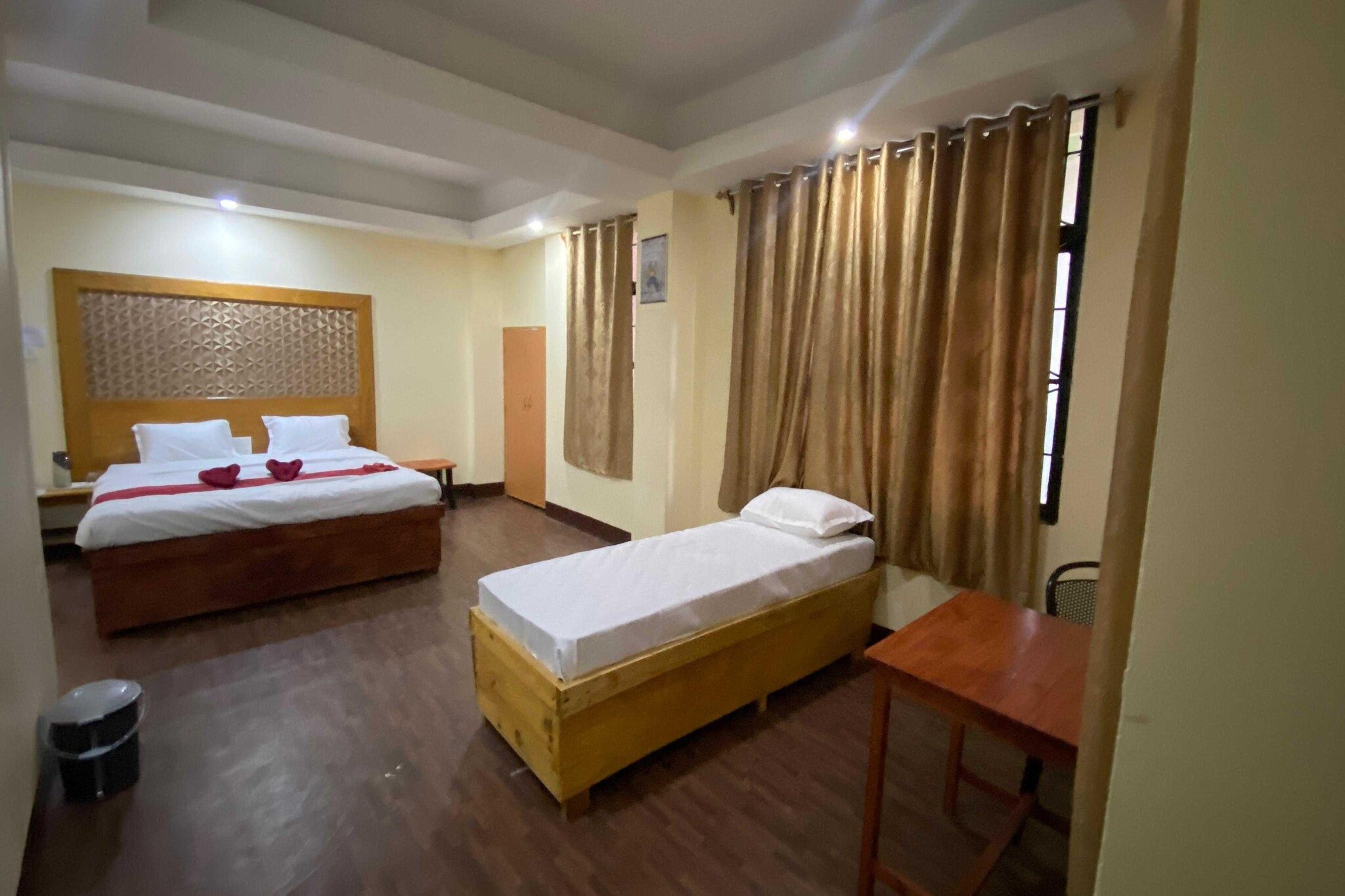 Unmarried couples are warmly welcome at this property.
Guests with local ID proof are warmly welcome.
Complimentary early check-in – Subject to availability.
Check-in is only available to guests aged 18 and above. Please provide a government-issued ID to confirm your age.