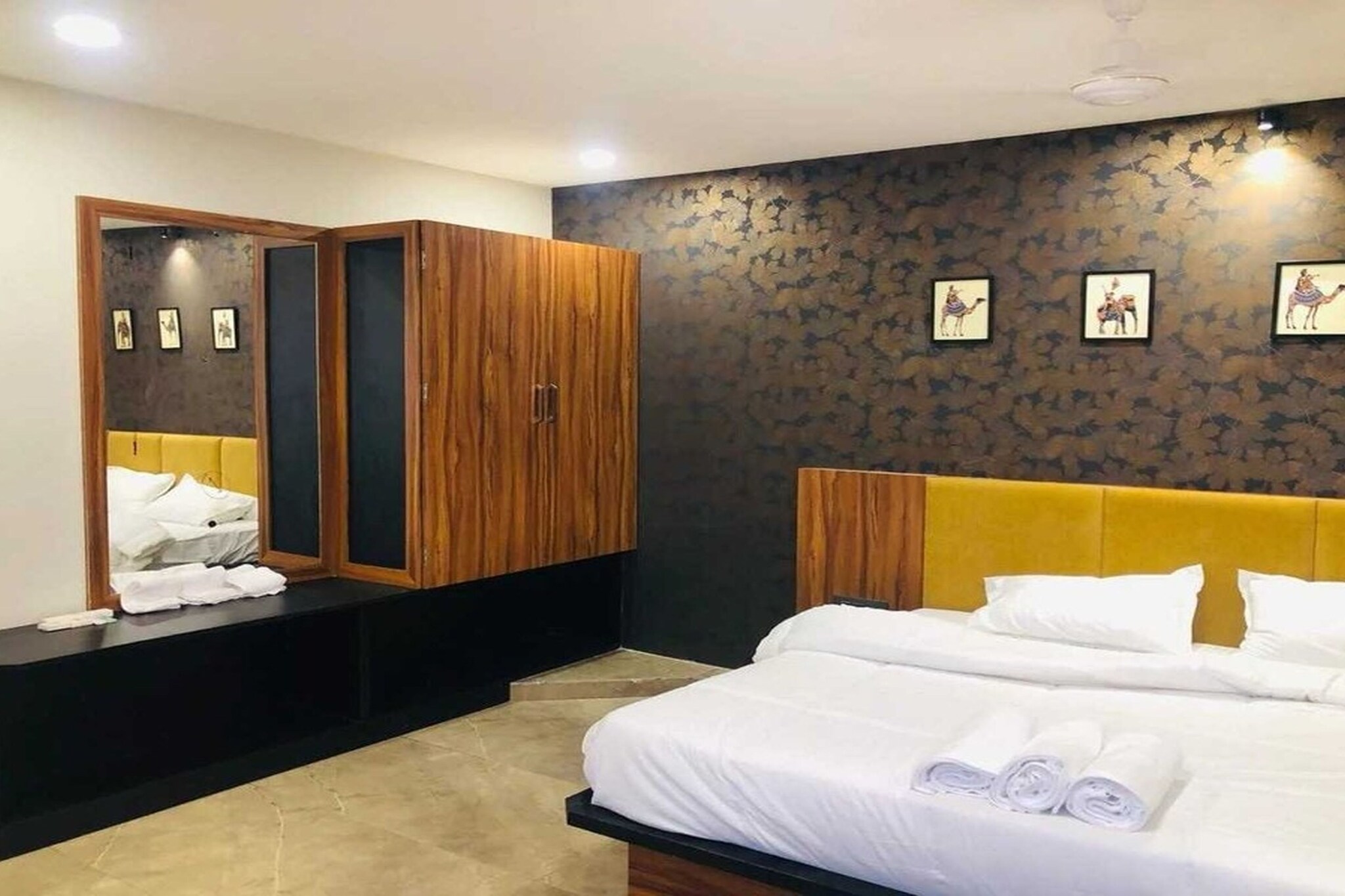 Unmarried couples are warmly welcome at this property.
Guests with local ID proof are warmly welcome.
Complimentary early check-in – Subject to availability.
Check-in is only available to guests aged 18 and above. Please provide a government-issued ID to confirm your age.