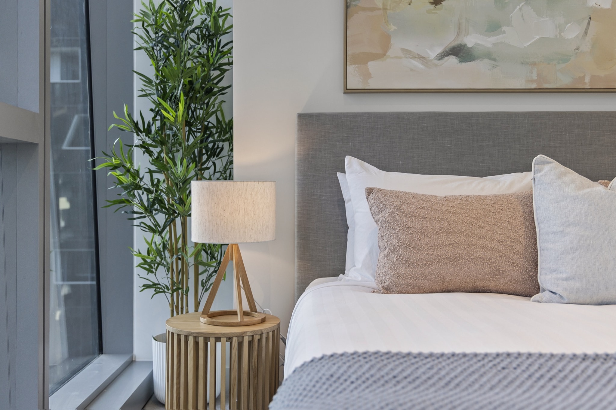 Bed Linen, Desk, Elevator, Hot Water, Internet Access DSL, Wardrobe, Living room(TV, air conditioning), Kitchen(dining table, stove, electric kettle, toaster, coffee machine, oven, microwave, dishwasher, fridge, freezer, dishes and cutlery, Cooking basics, Wine glasses), bedroom(Queen Bed), bedroom(Queen Bed), bathroom(washing machine, heating, Towels/Sheets (Incl.), shampoo, body soap, Essentials, Conditioner, Shower gel), bathroom, sauna, First Aid, Indoor pool, swimming pool, Dedicated workspace, Downtown, Long term stays allowed, Room-darkening shades