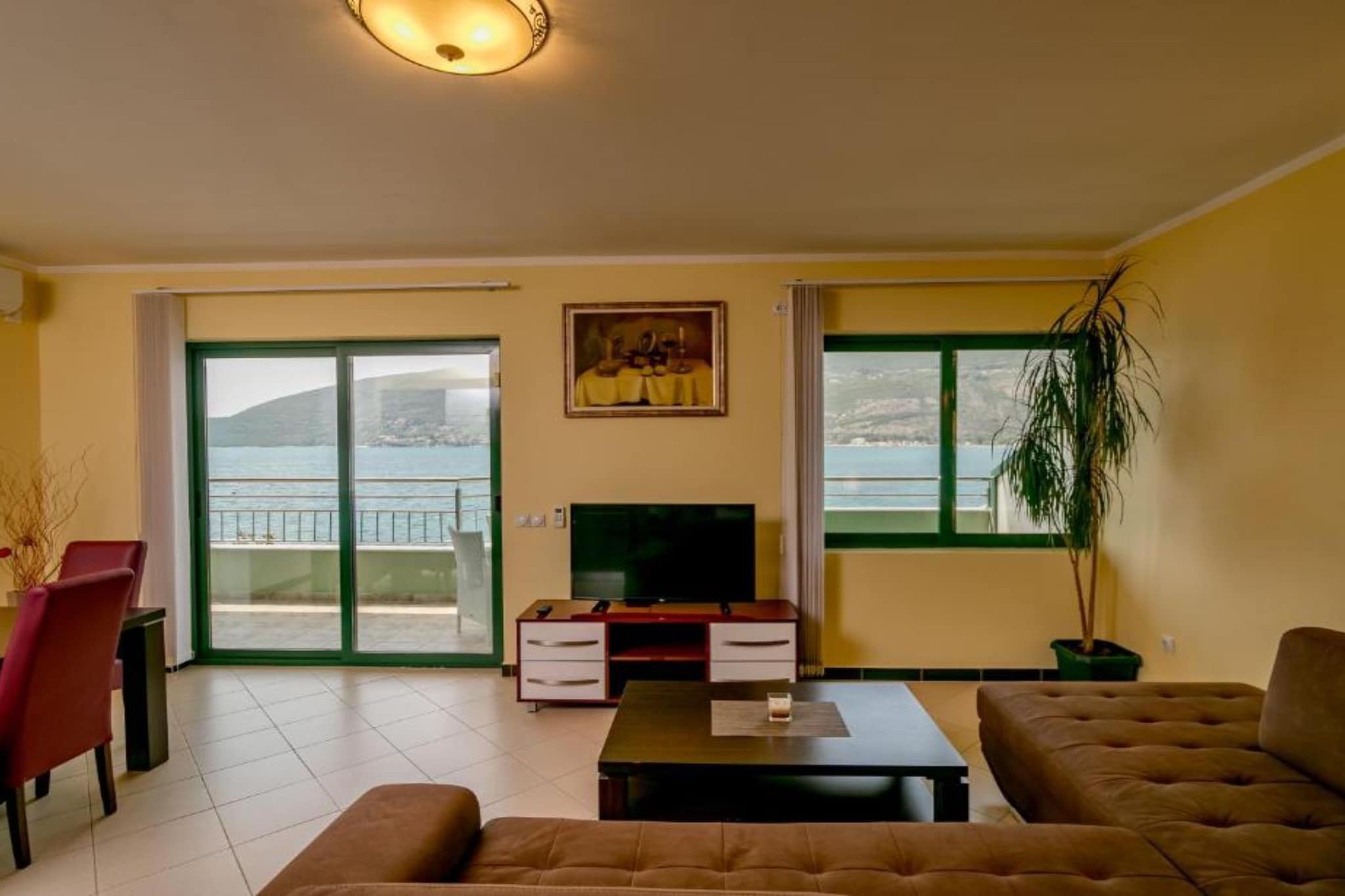 Amor Residence - Two Bedroom Apartment with Terrace and Sea View ( 7 ) - Woonkamer