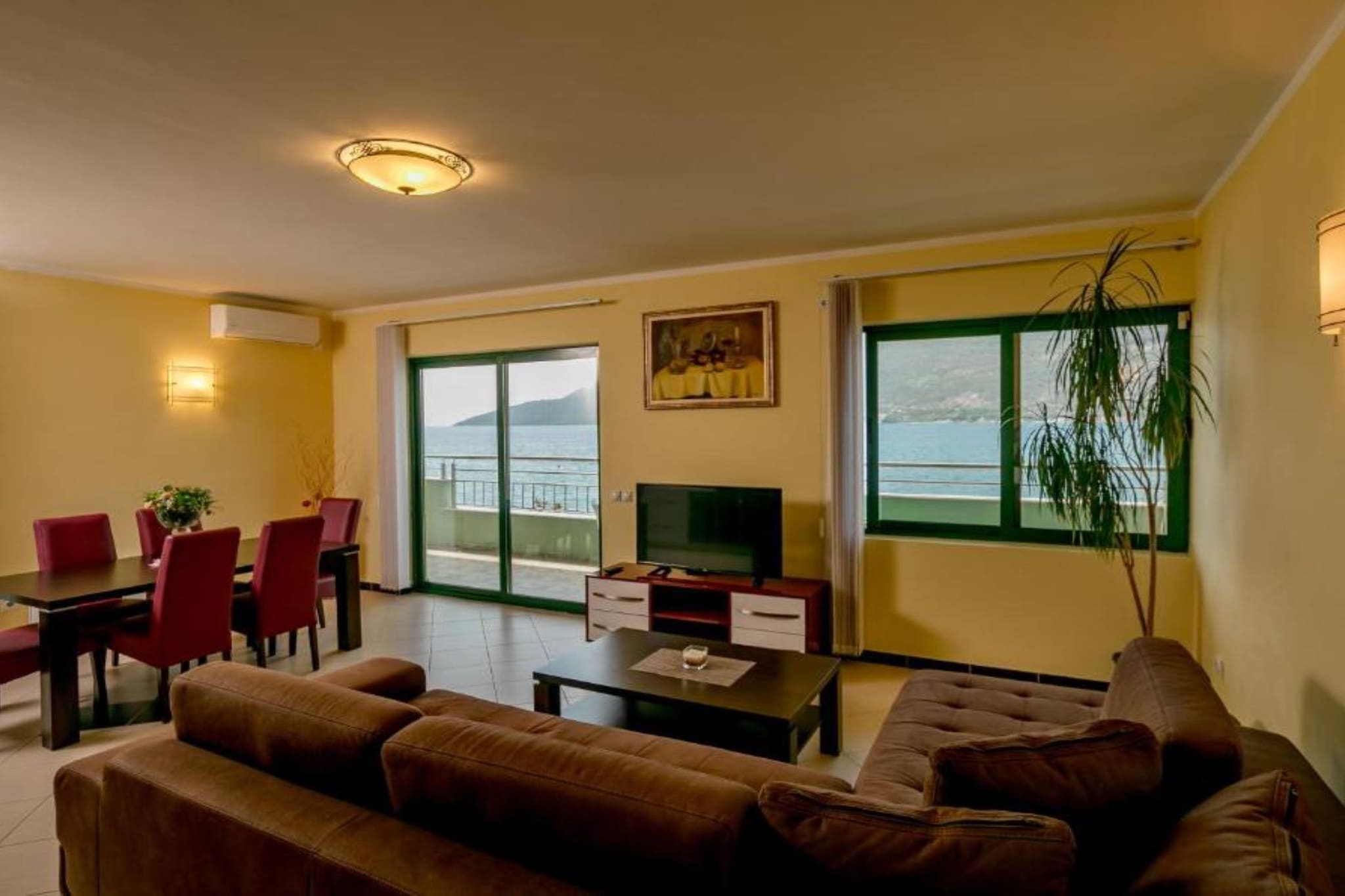 Amor Residence - Two Bedroom Apartment with Terrace and Sea View ( 7 ) - Woonkamer