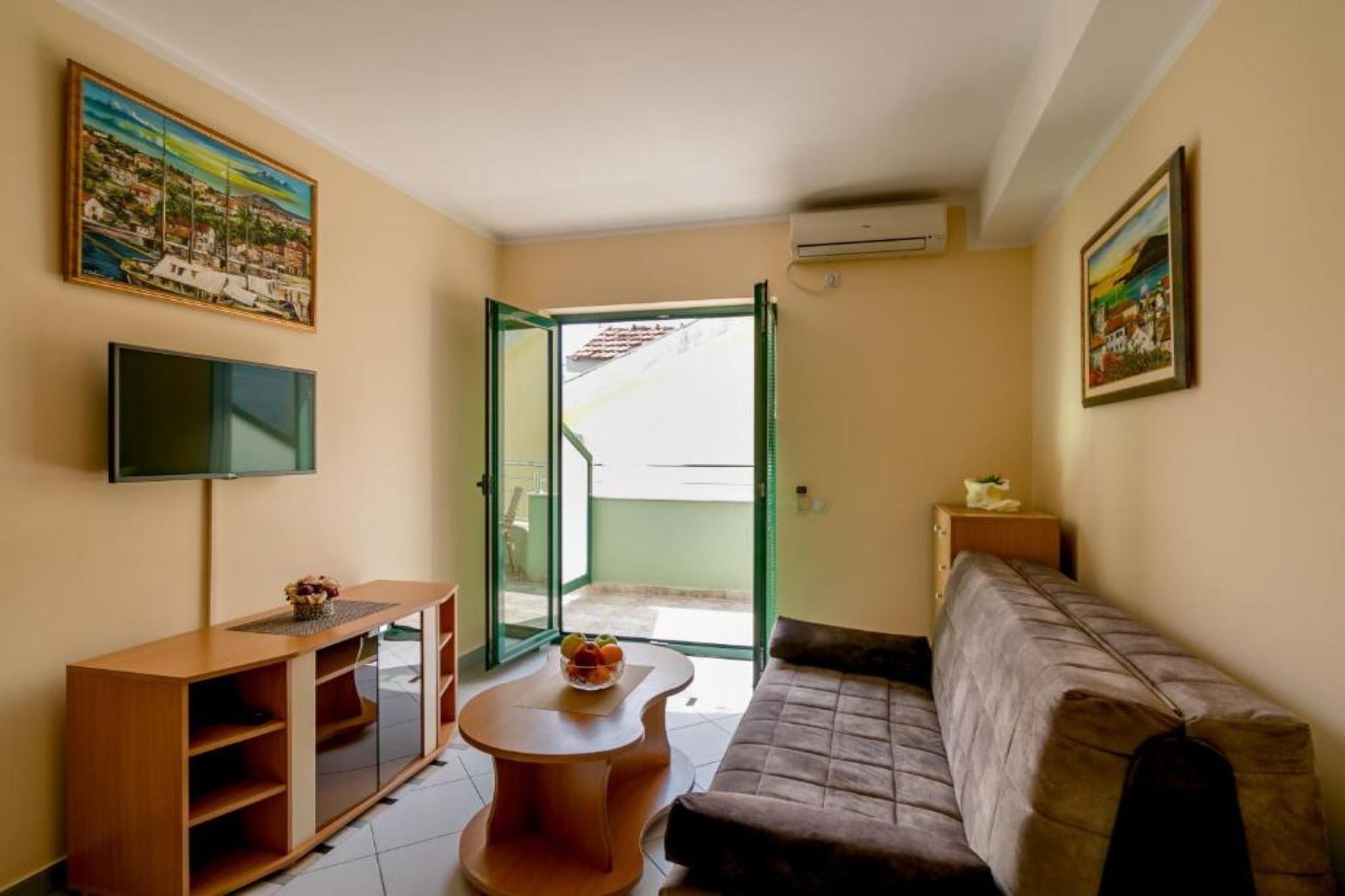 Amor Residence - One Bedroom Apartment with Terrace and Sea View (1 ) - Woonkamer