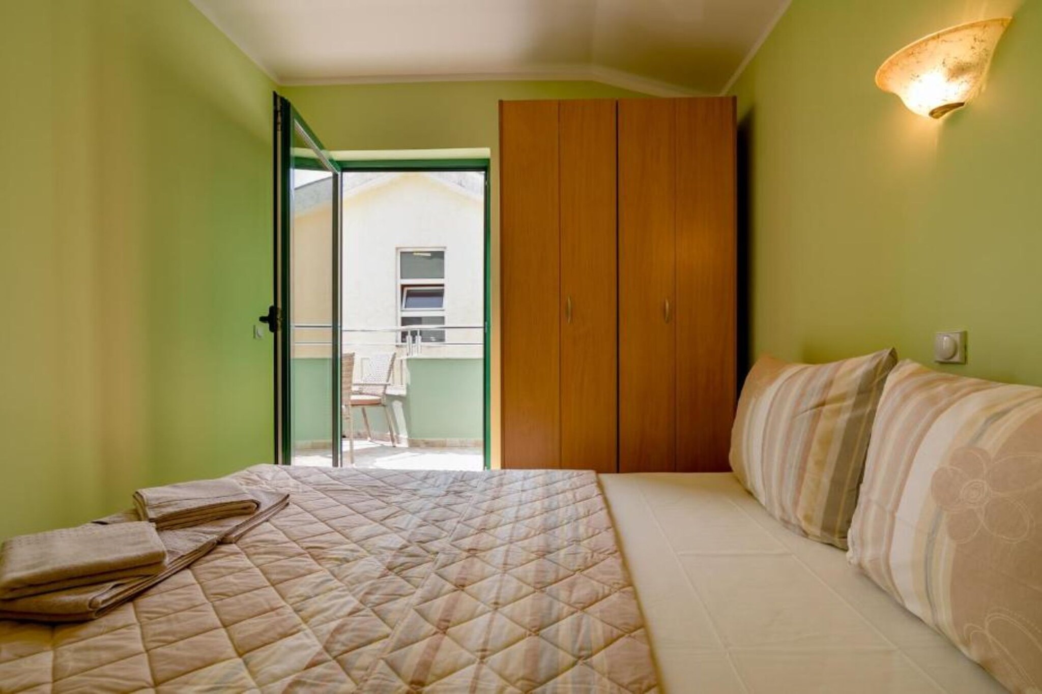 Amor Residence - One Bedroom Apartment with Terrace and Sea View (1 ) - Slaapkamer