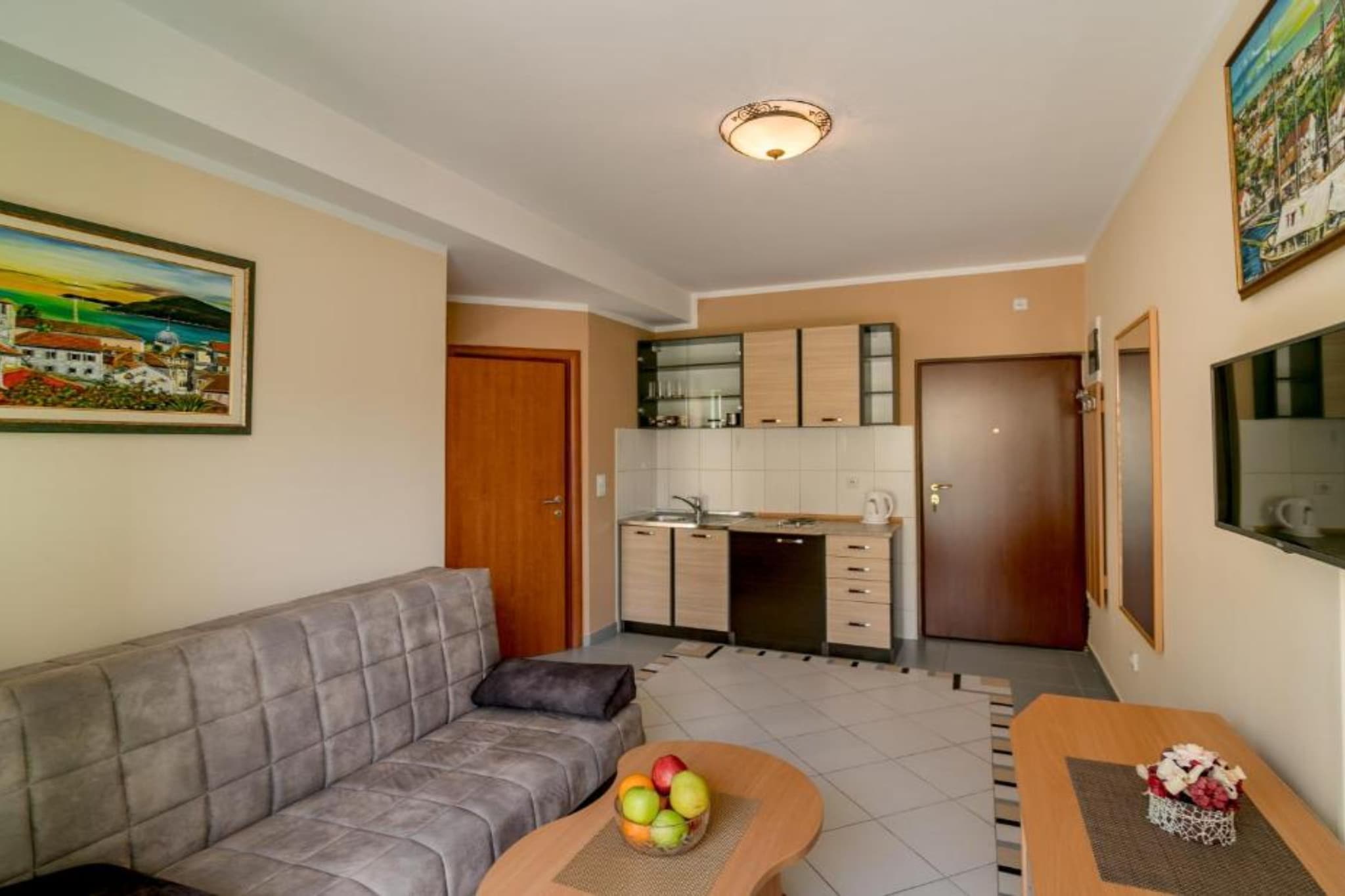 Amor Residence - One Bedroom Apartment with Terrace and Sea View (5 ) - Woonkamer