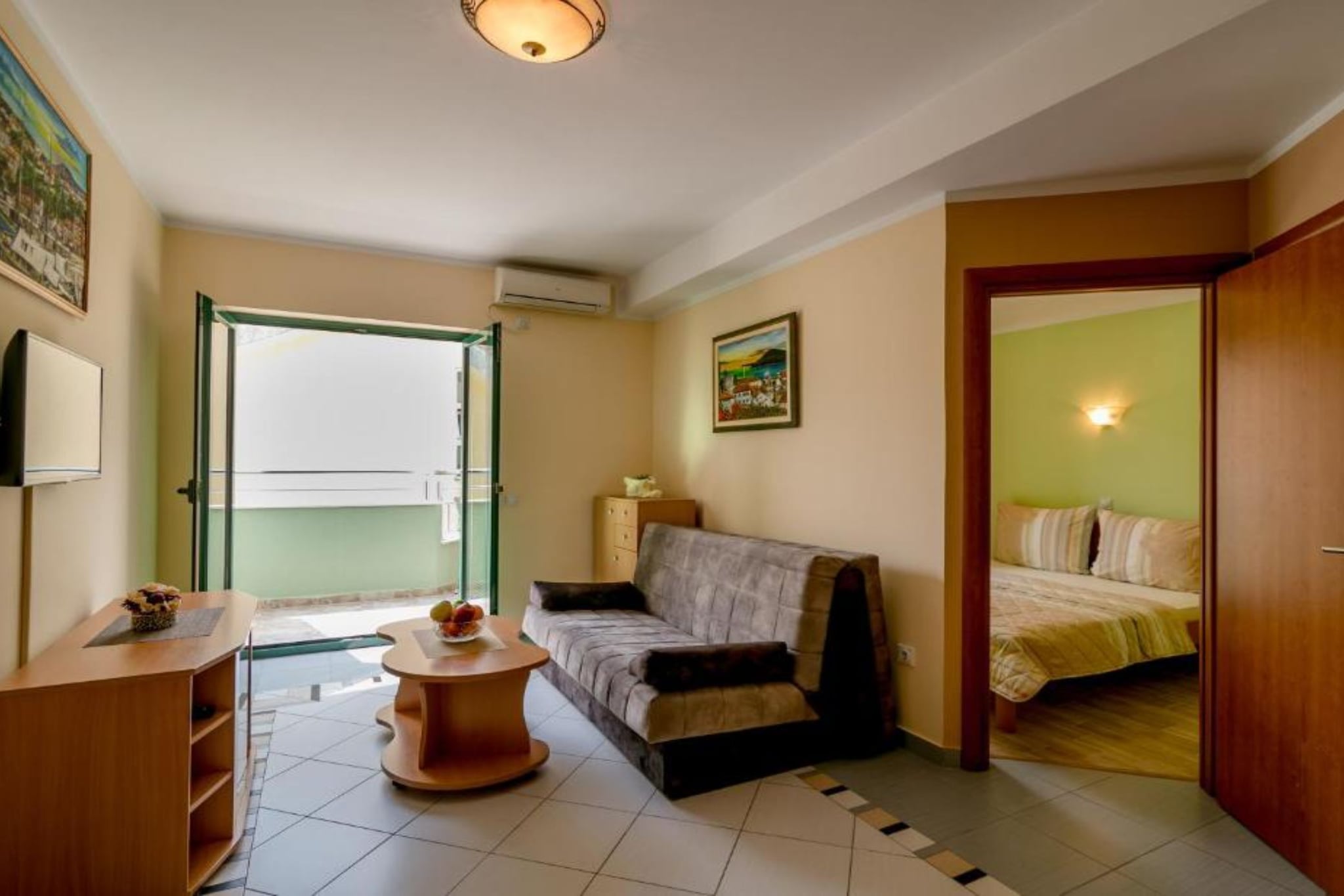 Amor Residence - One Bedroom Apartment with Terrace and Sea View (5 ) - Woonkamer