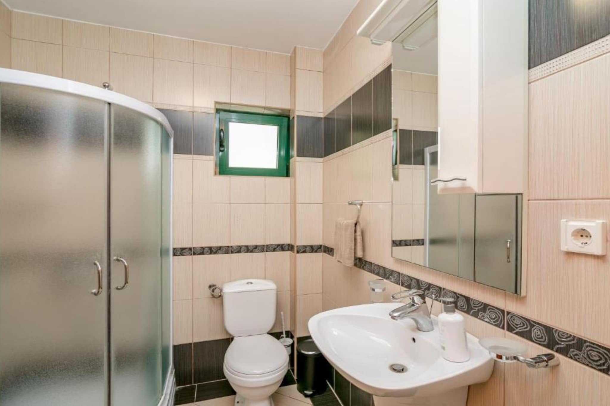 Amor Residence - One Bedroom Apartment with Terrace and Partial Sea View (6) - Bathroom
