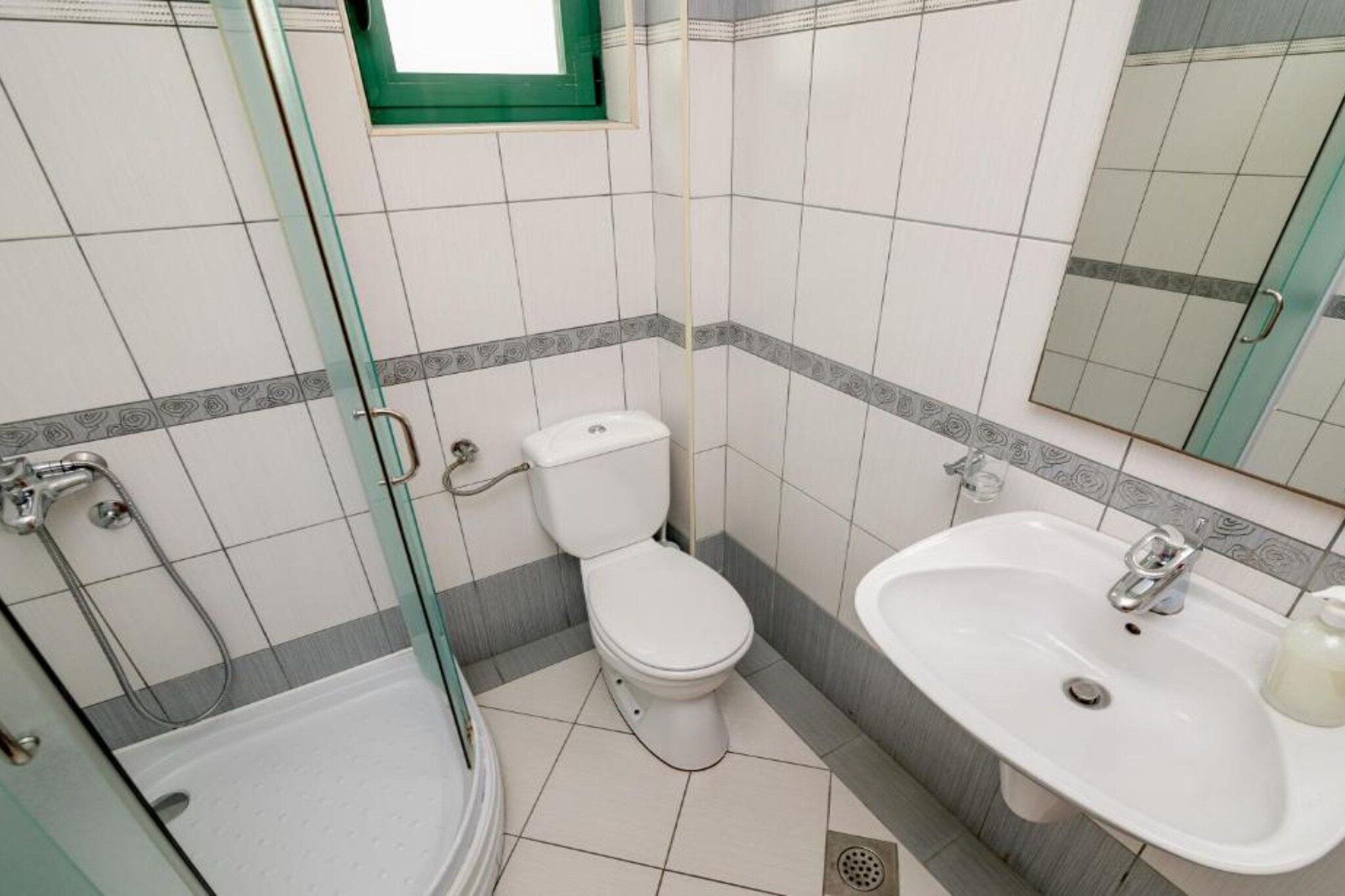Amor Residence - One Bedroom Apartment with Terrace and Partial Sea View (6) - Bathroom