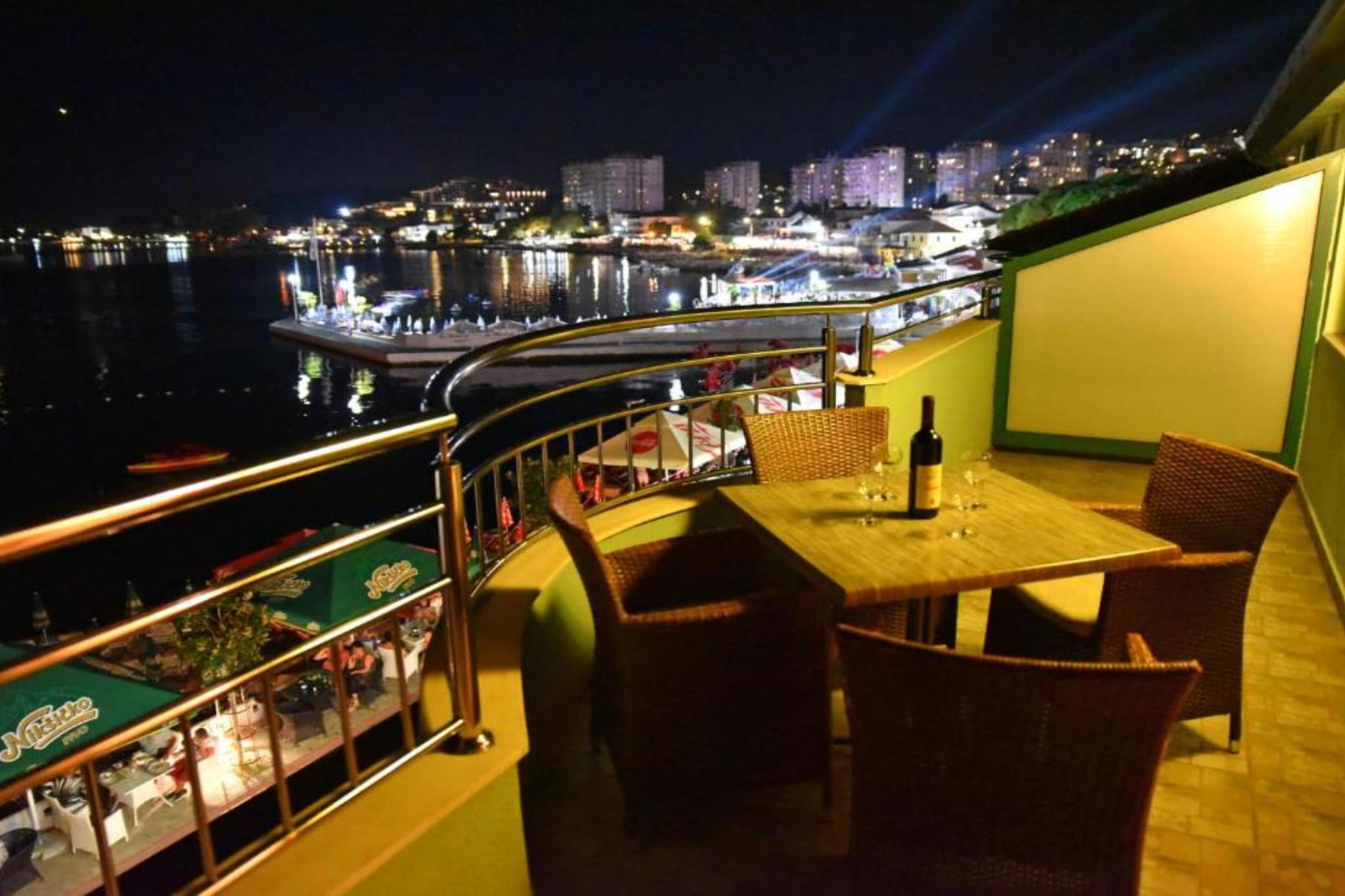 Amor Residence - Studio Apartment with Terrace and Partial Sea View (3 )