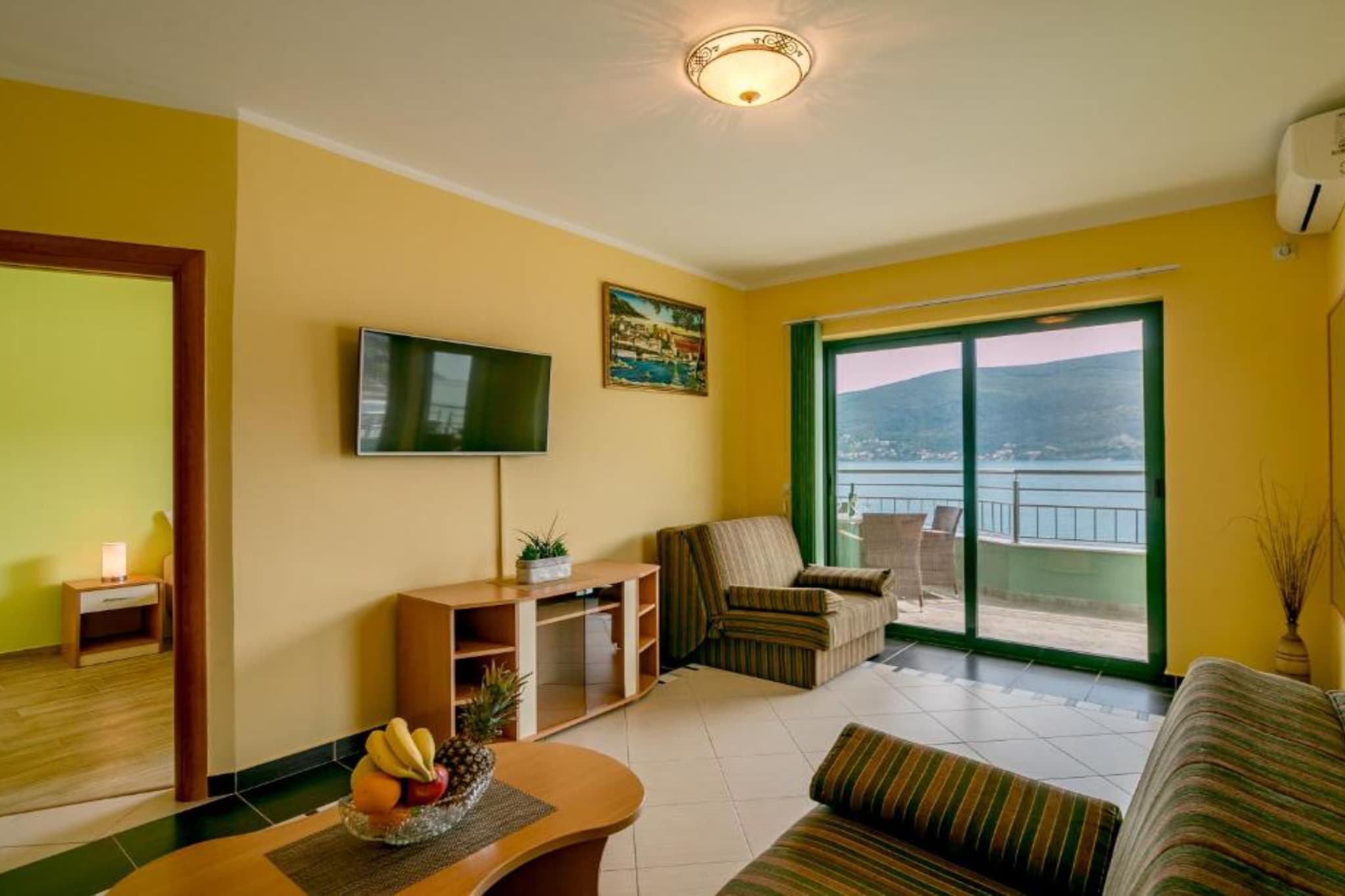 Amor Residence - Studio Apartment with Terrace and Partial Sea View (3 )