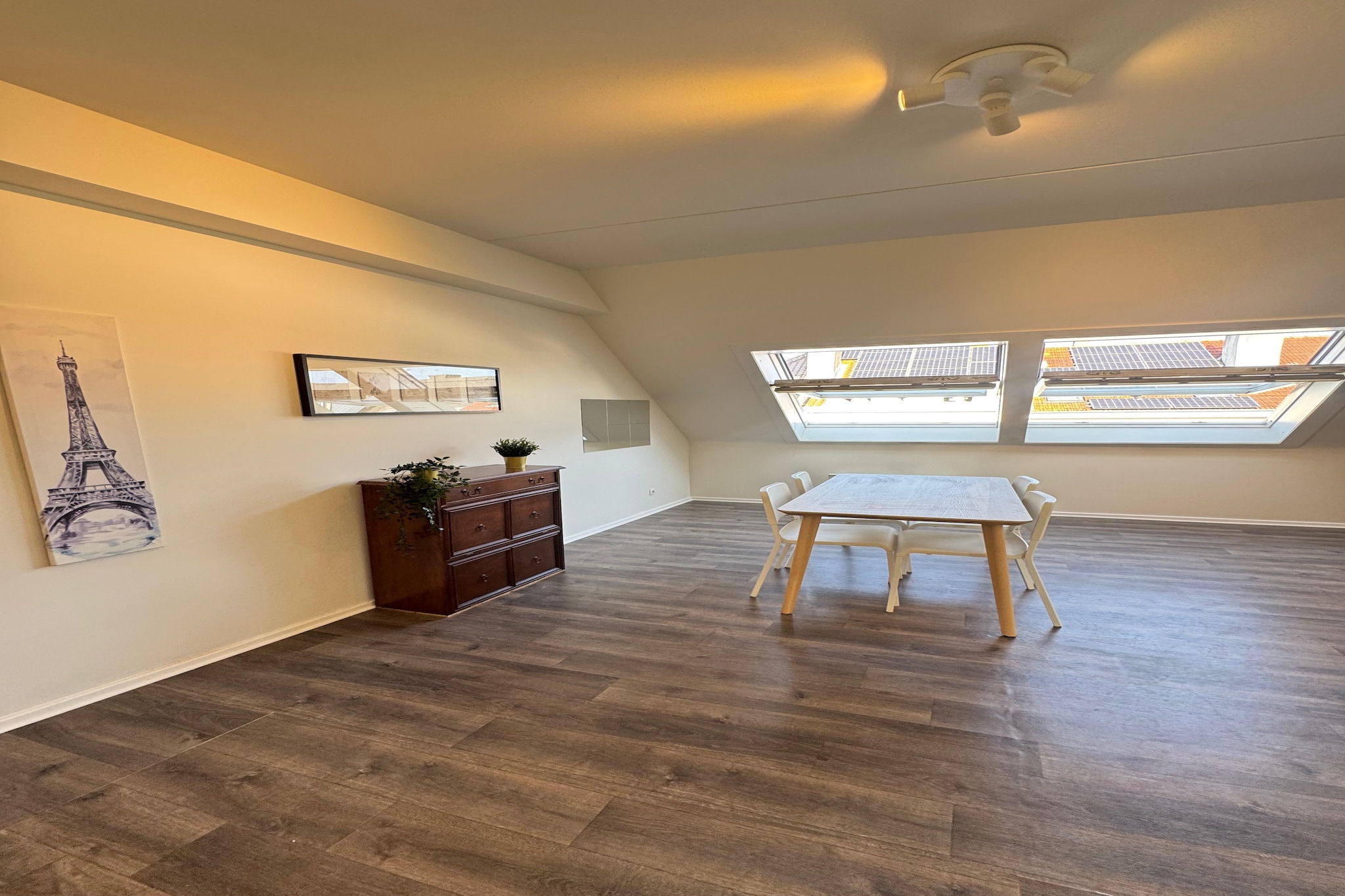 NS_66_5_R - Esszimmer