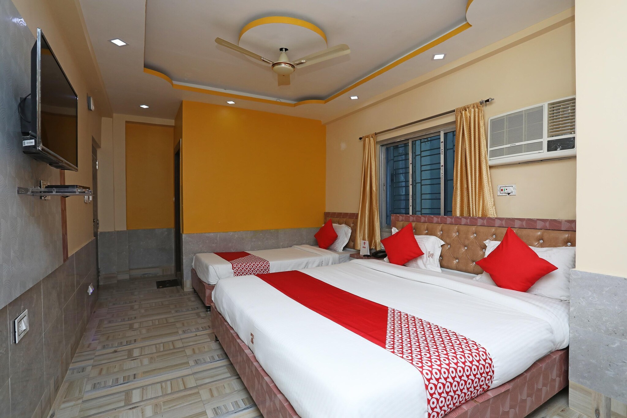 Enjoy a comfortable and hassle-free experience at our thoughtfully designed property. Each room is equipped with modern amenities, cozy bedding, and elegant decor to make you feel right at home. Located conveniently with easy access to public transport and major attractions, it's perfect for both business and leisure travelers. Cleanliness and guest comfort are our top priorities, and our team is available 24/7 to assist you throughout your stay.
 
Unmarried couples are warmly welcome at this property.
Guests with local ID proof are warmly welcome.
Early Check-In Policy: A full day’s room rate will be charged for check-ins before 6:00 AM. Complimentary early check-in is available between 6:00 AM and 10:00 AM, subject to room availability.
 
Check-in is only available to guests aged 18 and above. Please provide a government-issued ID to confirm your age.