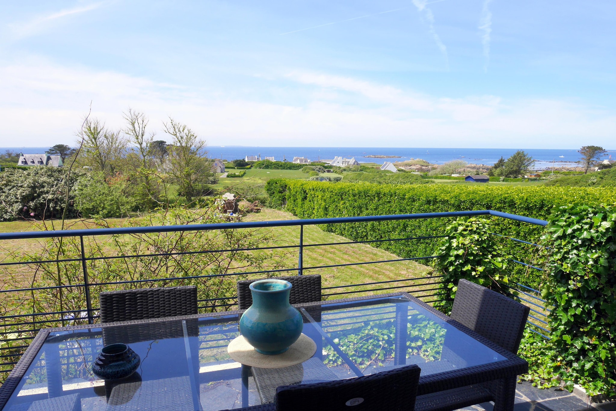 	Ferienhaus mit 180° Panorama Meerblick Lampaul-Plouarzel - Terrasbalkon