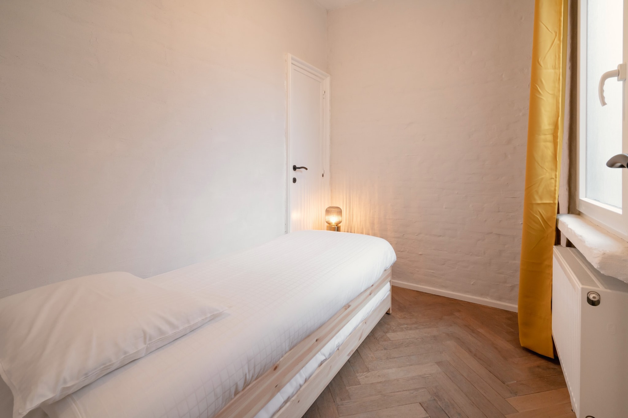 CN_R_402 - Bedroom
