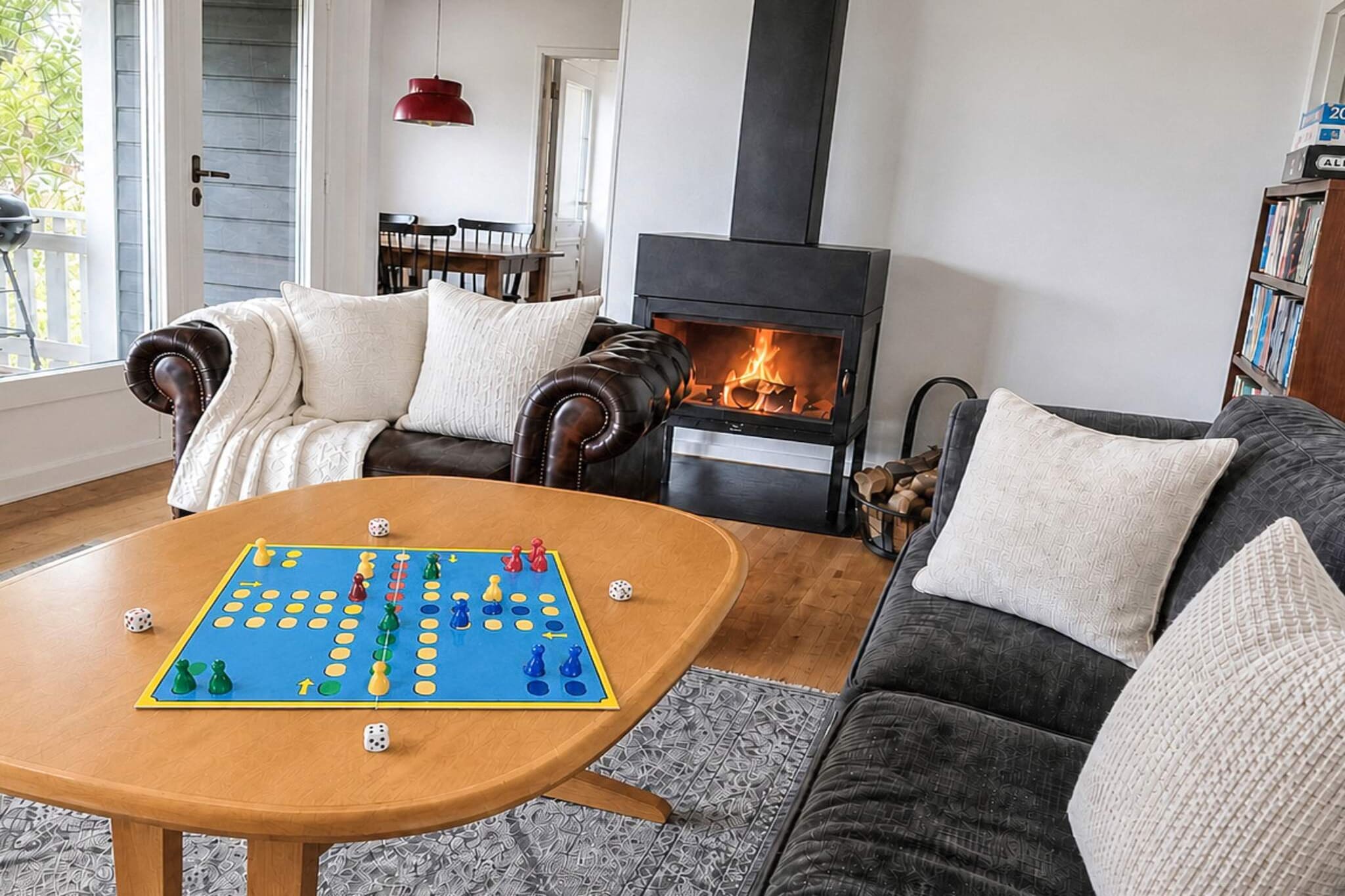 4 person holiday home in HOLSLJUNGA