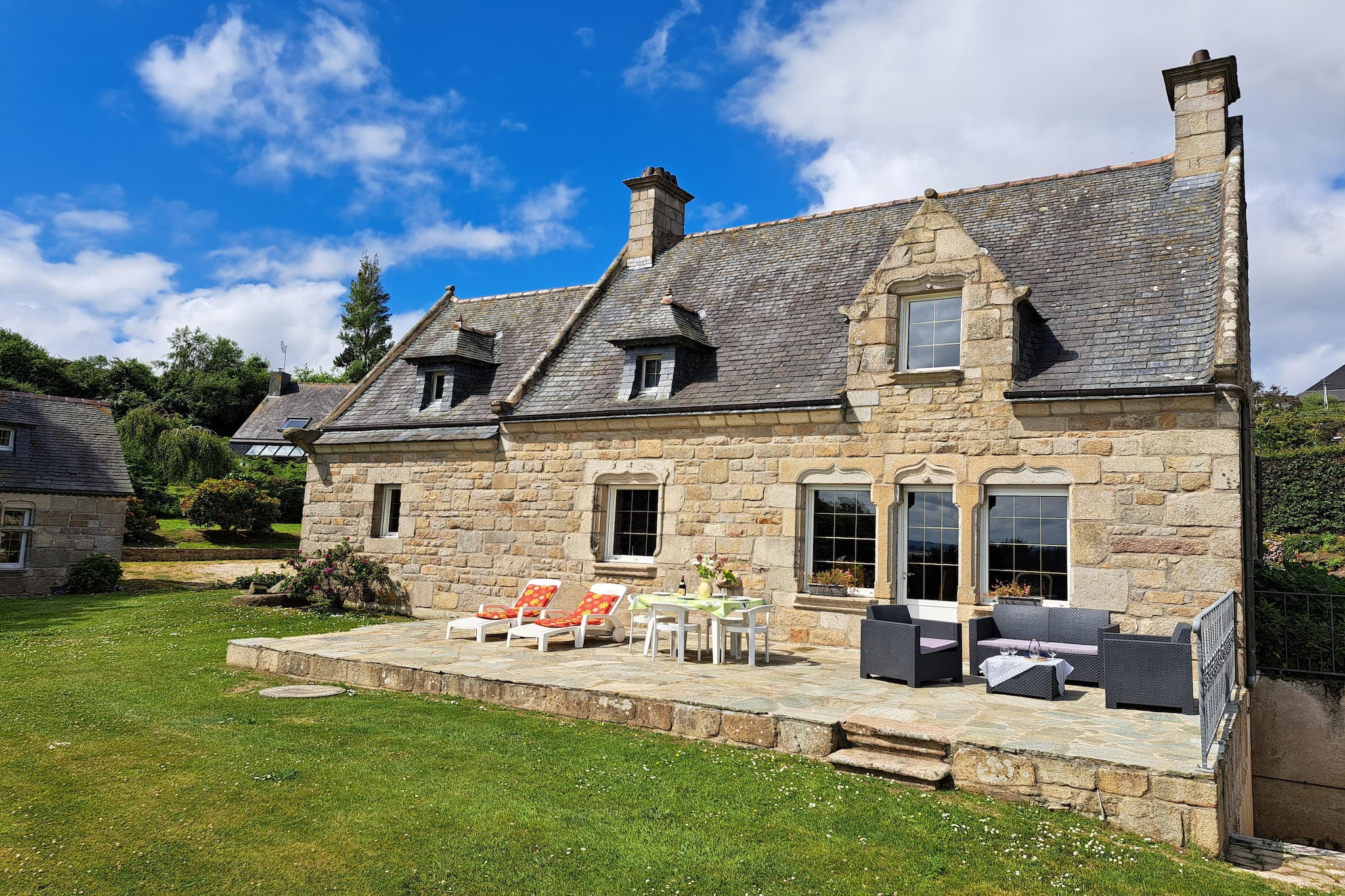 Exterior Summer