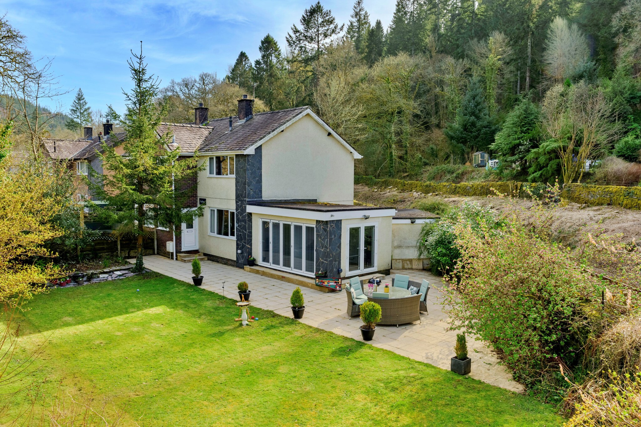 Dyffryn - Exterior in summer