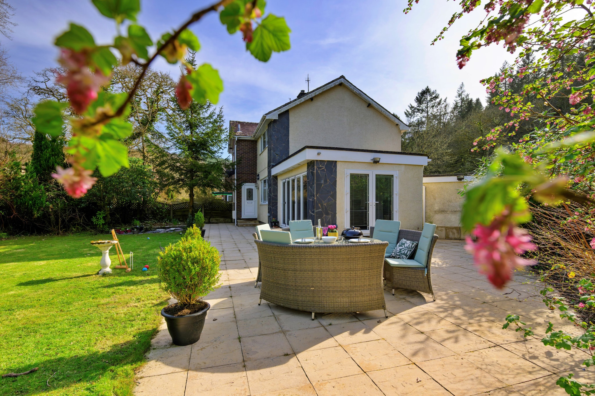 Dyffryn - Terrace balcony