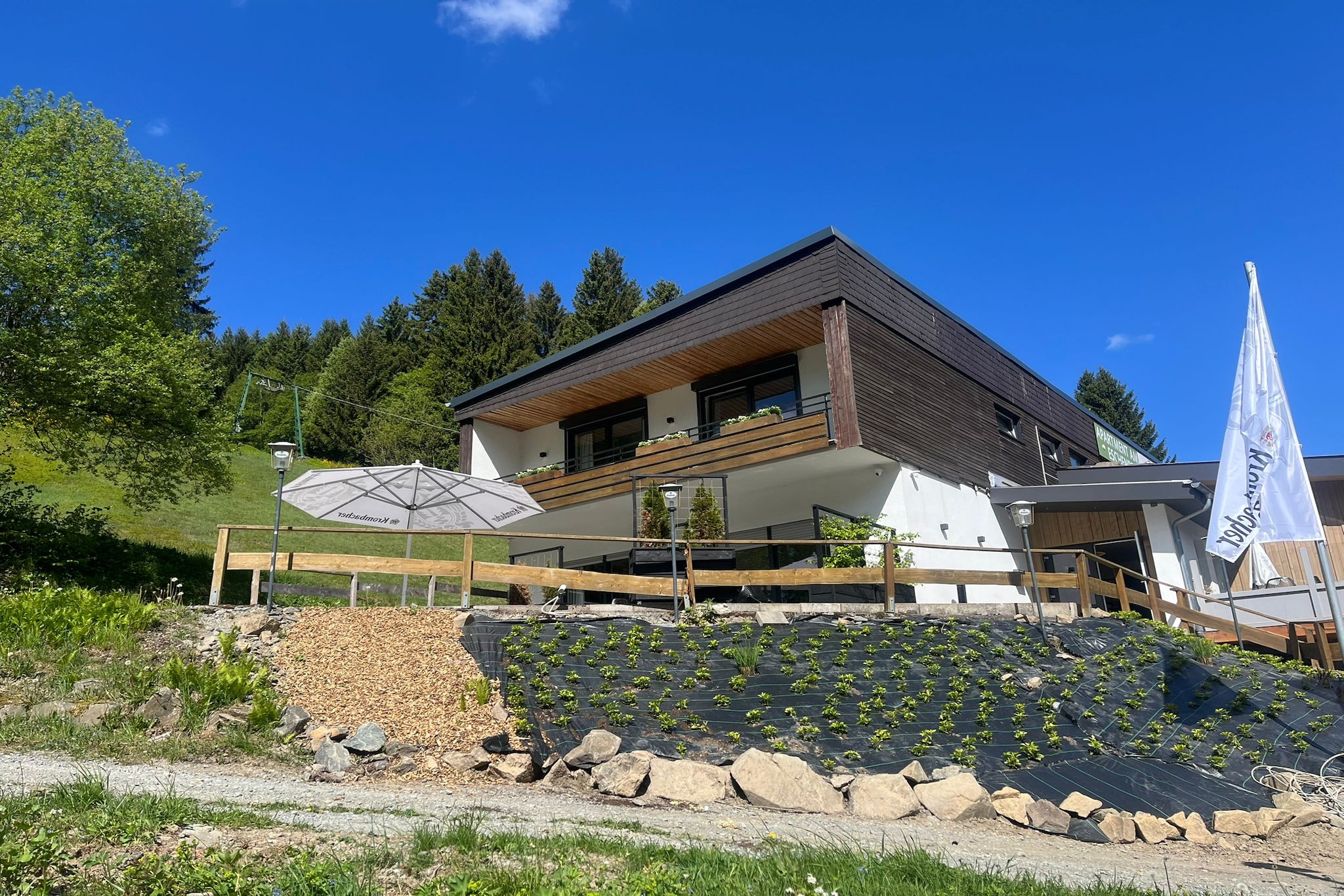 Appartement Am Eschenberg - 4 Personen - Außenbereich Sommer