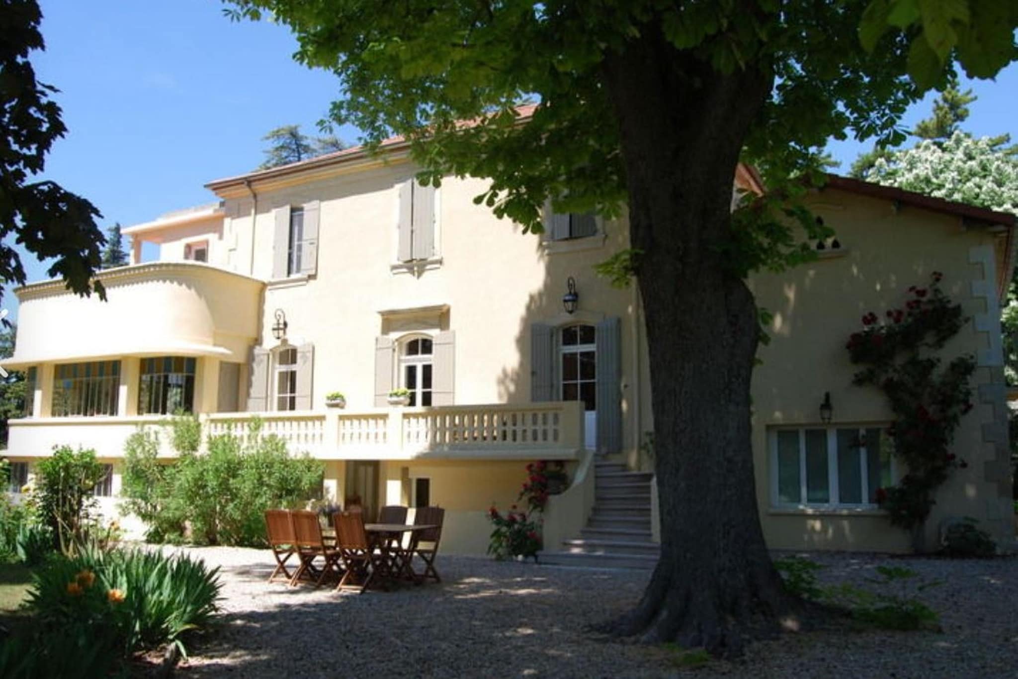 Saint-Cloud - Extérieur été