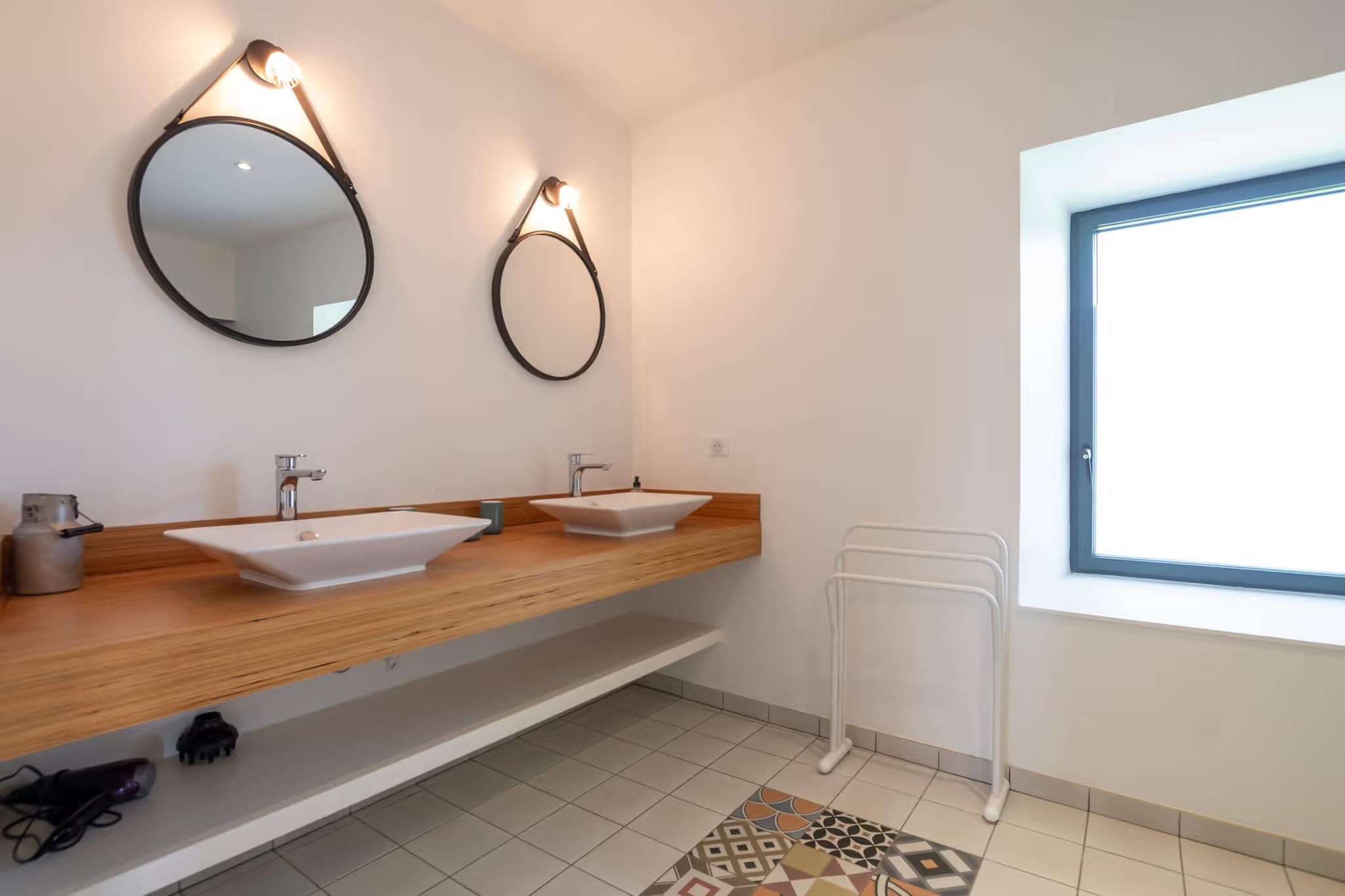Gite LA FOURMANCE - Badkamer