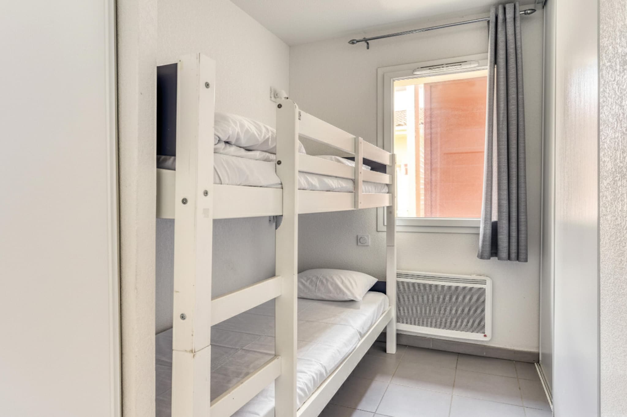 Les Demeures de la Massane Studio 4 personnes avec coin nuit - Slaapkamer