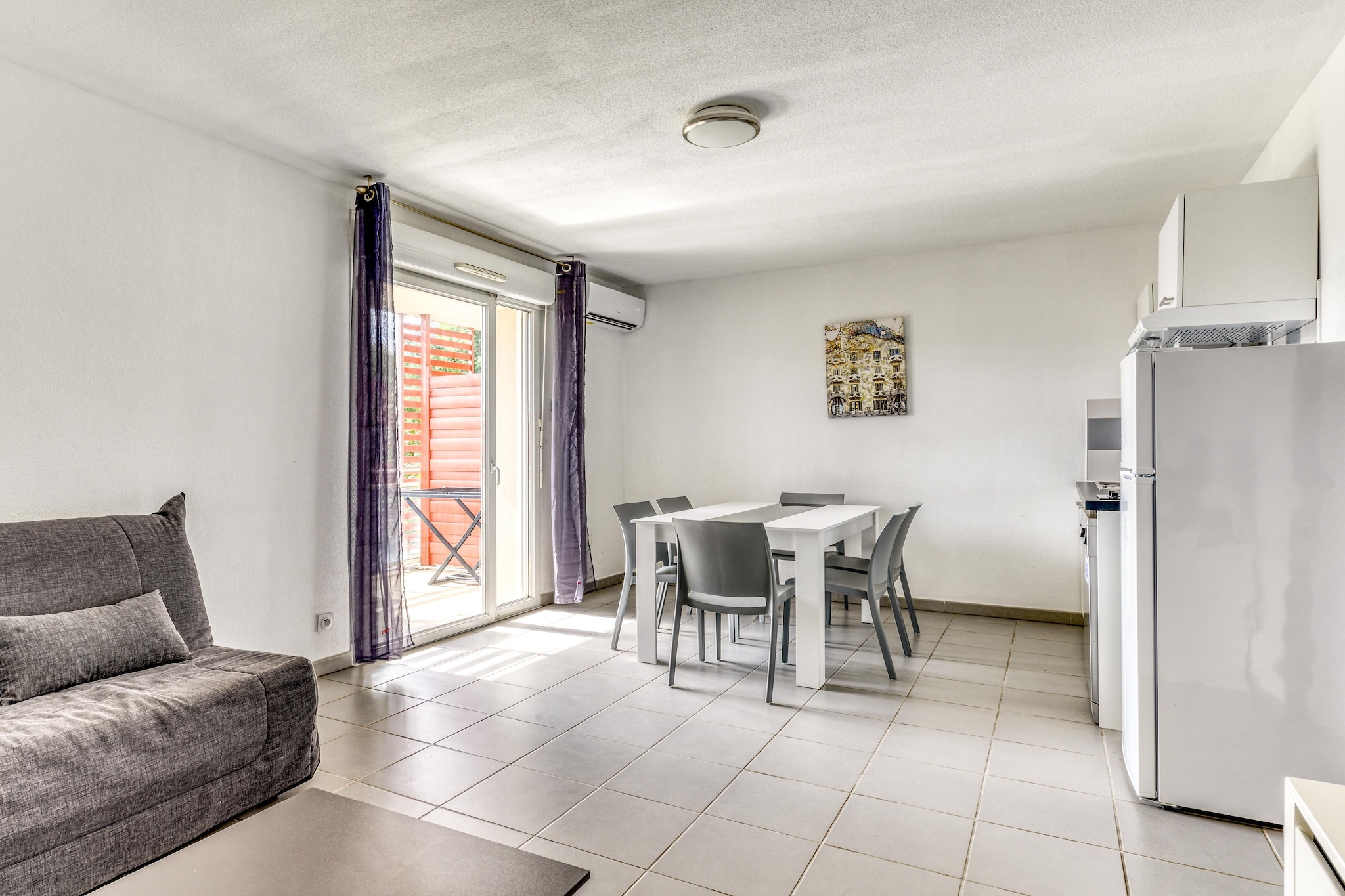 Les Demeures de la Massane Appartement 2 piÃ¨ces avec coin nuit 6 personnes climatisÃ© - Eetkamer
