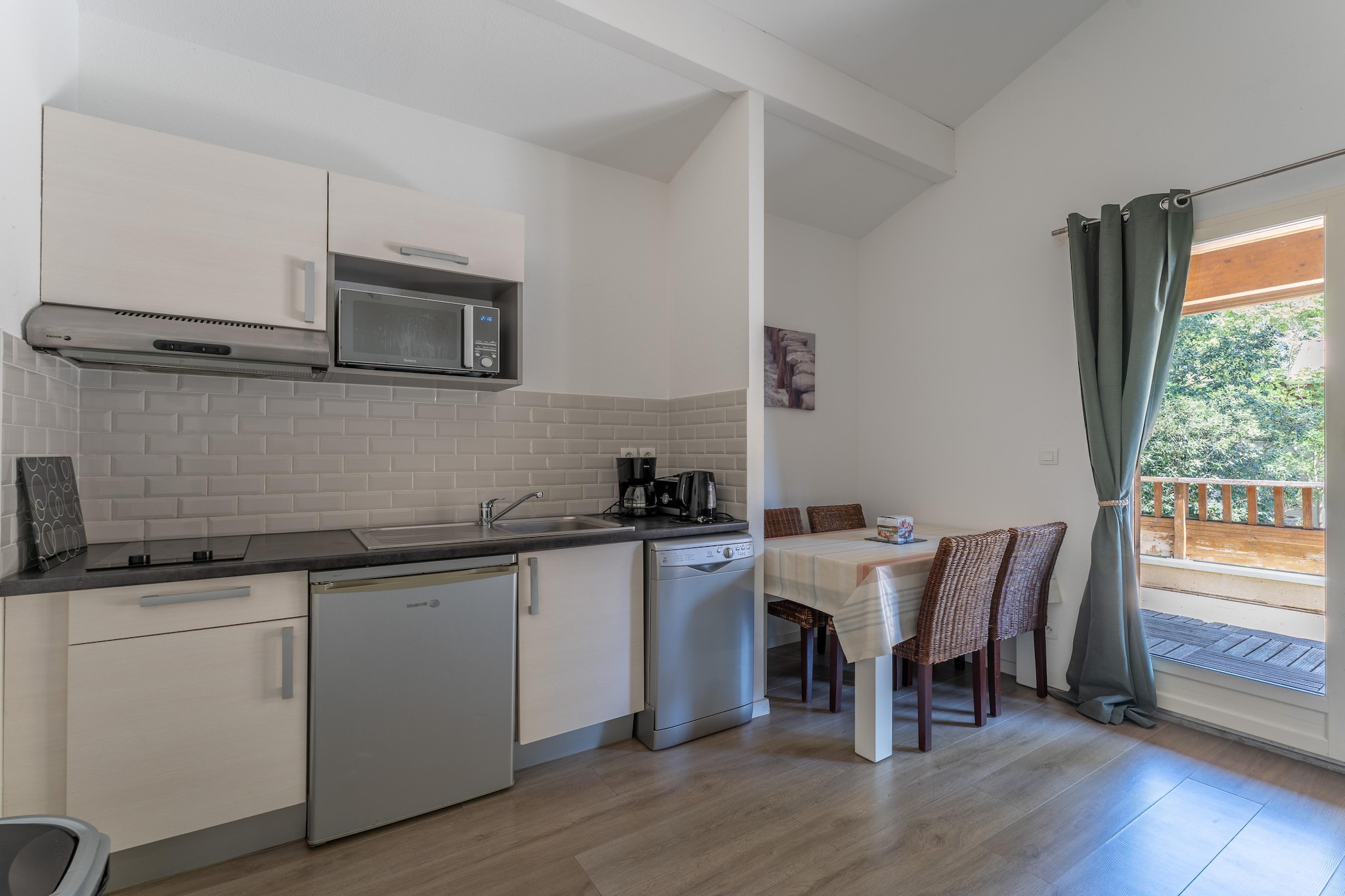Les Rives du Lac - Appartement 2 piÃ¨ces 4 personnes terrasse - Keuken