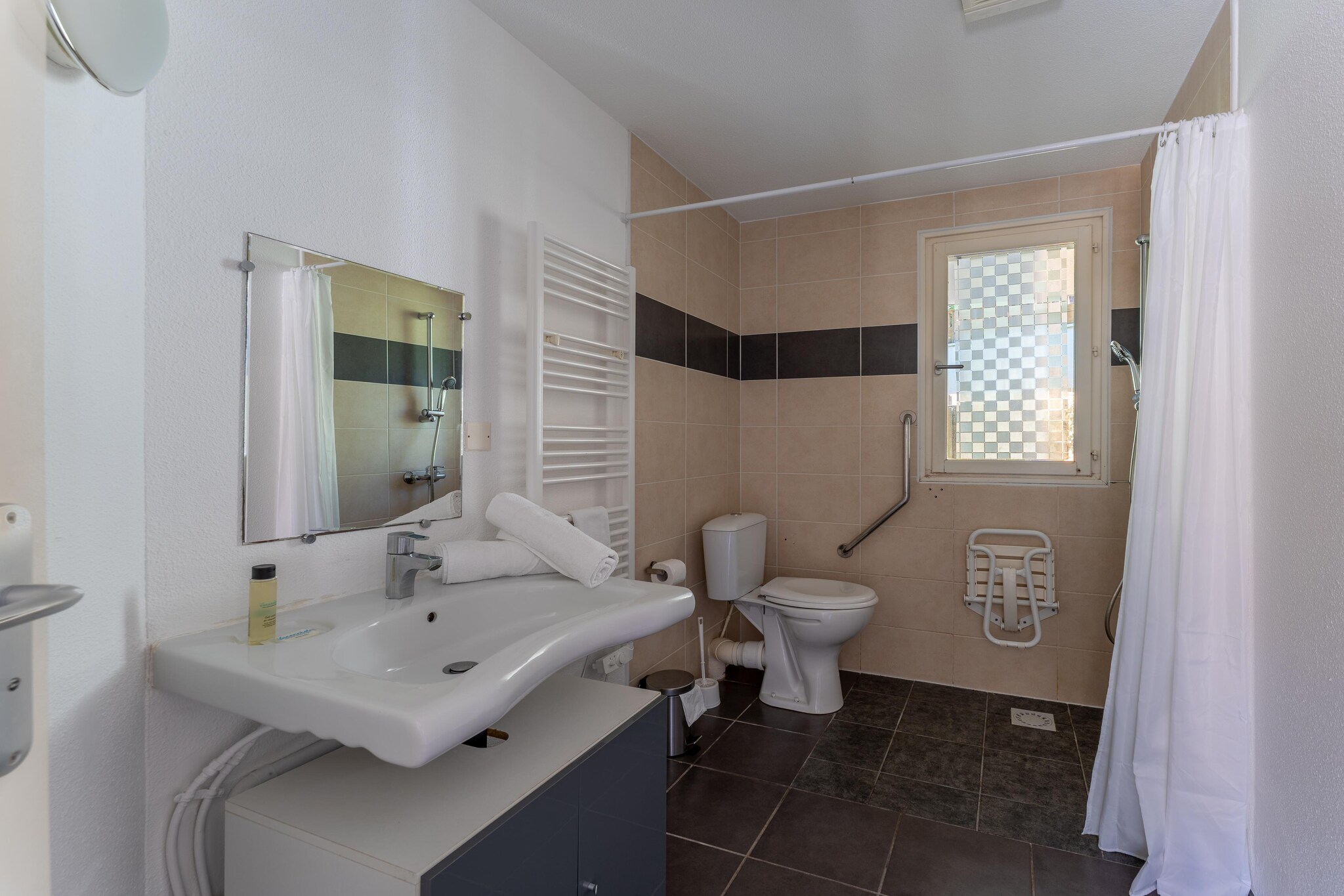 Les Rives du Lac - Appartement 2 piÃ¨ces 5 personnes - PMR - Badkamer