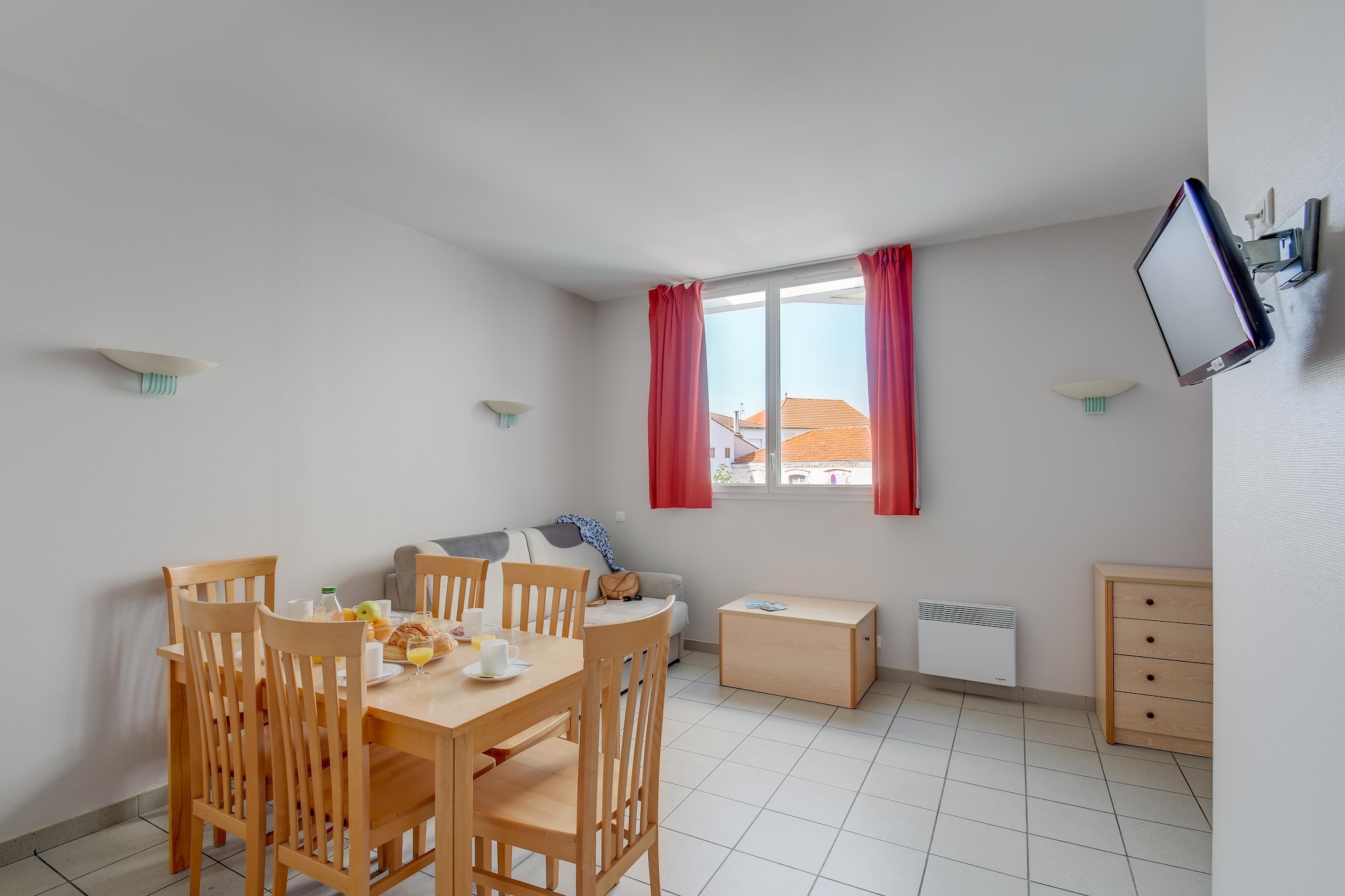 RÃ©sidence L'OcÃ©an Appartement 2 piÃ¨ces avec coin nuit 6 personnes - Eetkamer