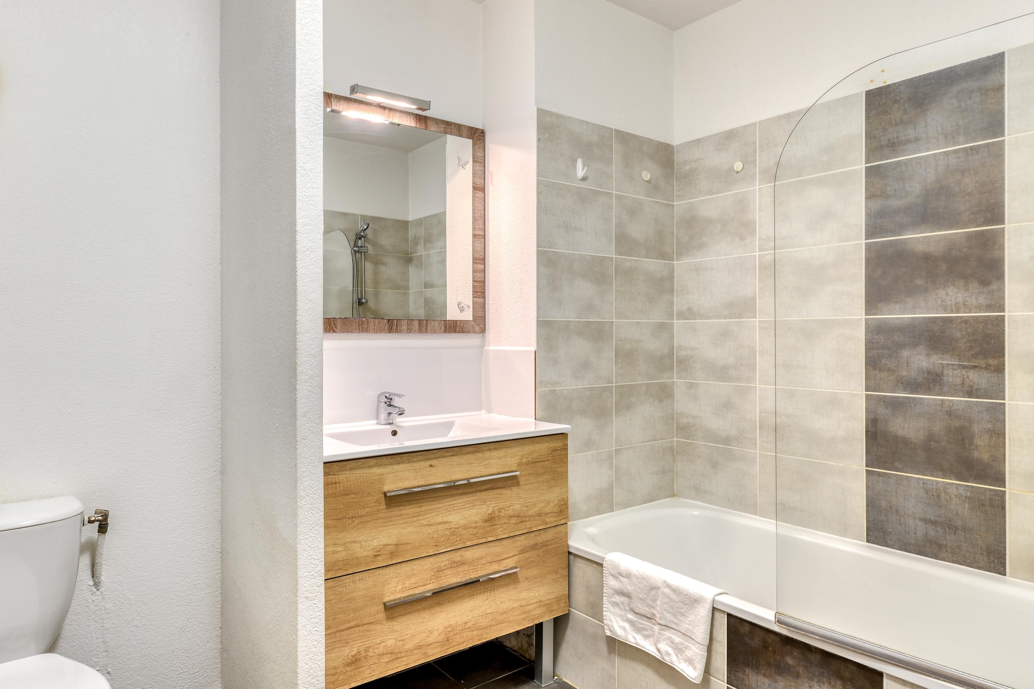 Les Demeures Torrellanes- Appartement 3 piÃ¨ces 6 personnes - Badkamer