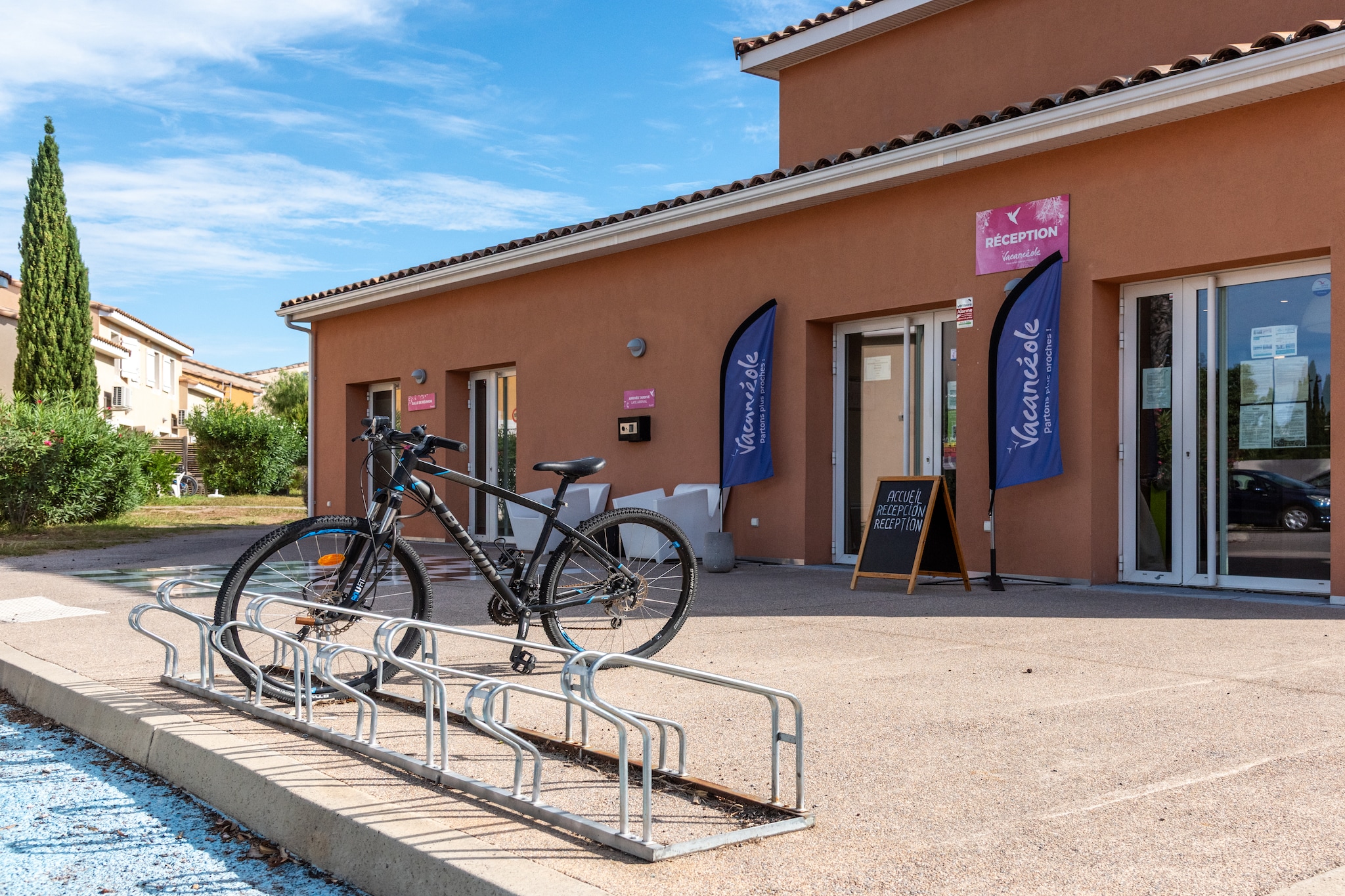 Les Demeures Torrellanes- Maison 3 piÃ¨ces 6 personnes climatisÃ©Ã© - Buitenkant zomer