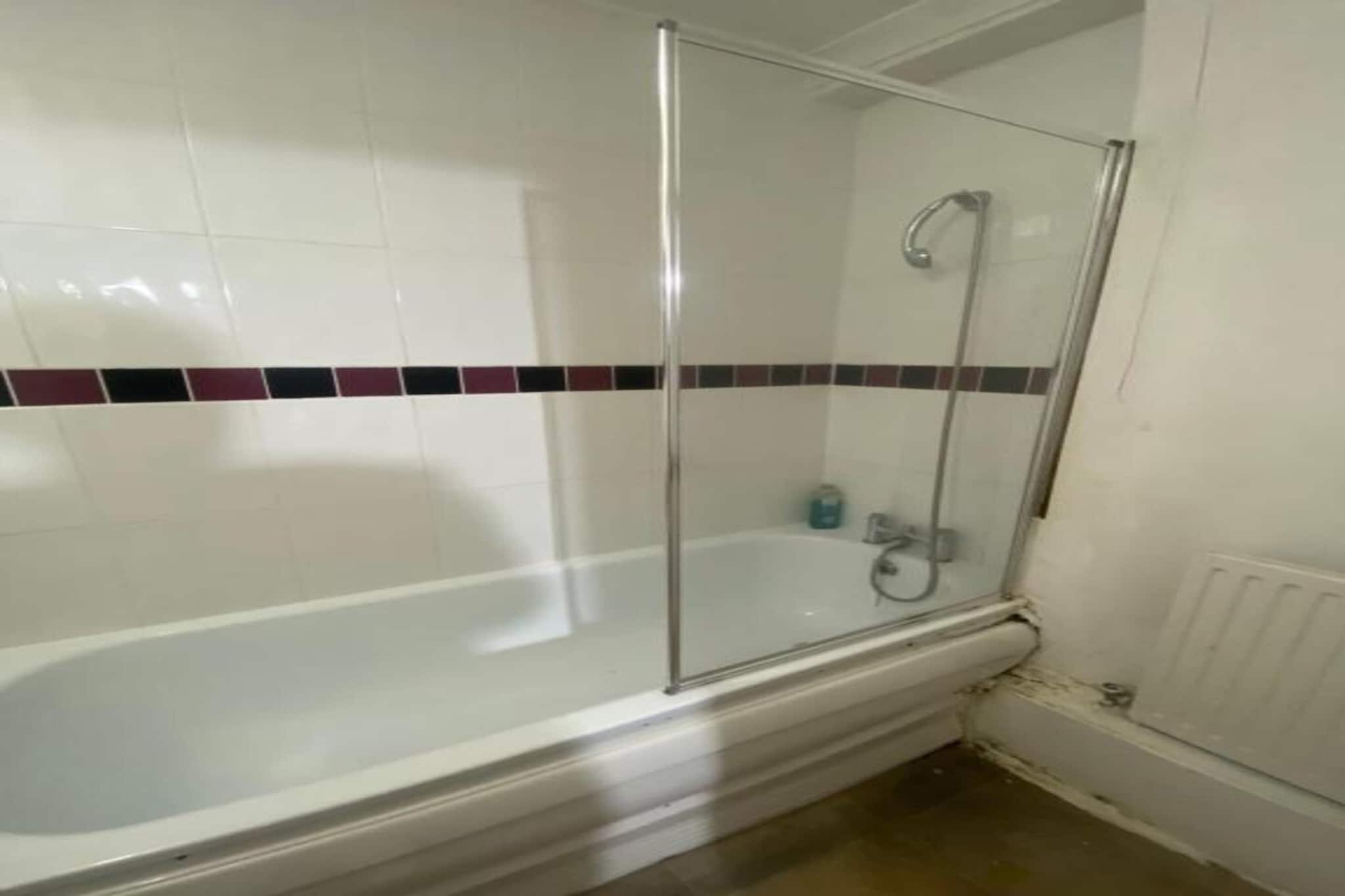 Standard Twin Room - Shared - Badkamer