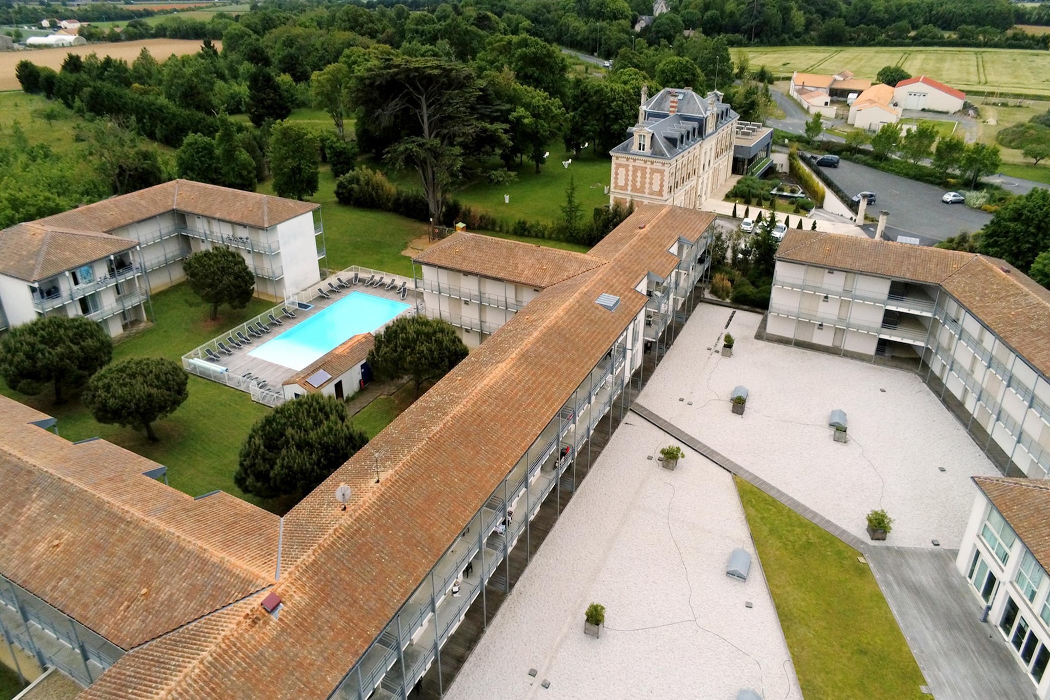 Le Domaine du ChÃ¢teau - Appartement 2 pièces 4 personnes - Buitenkant zomer